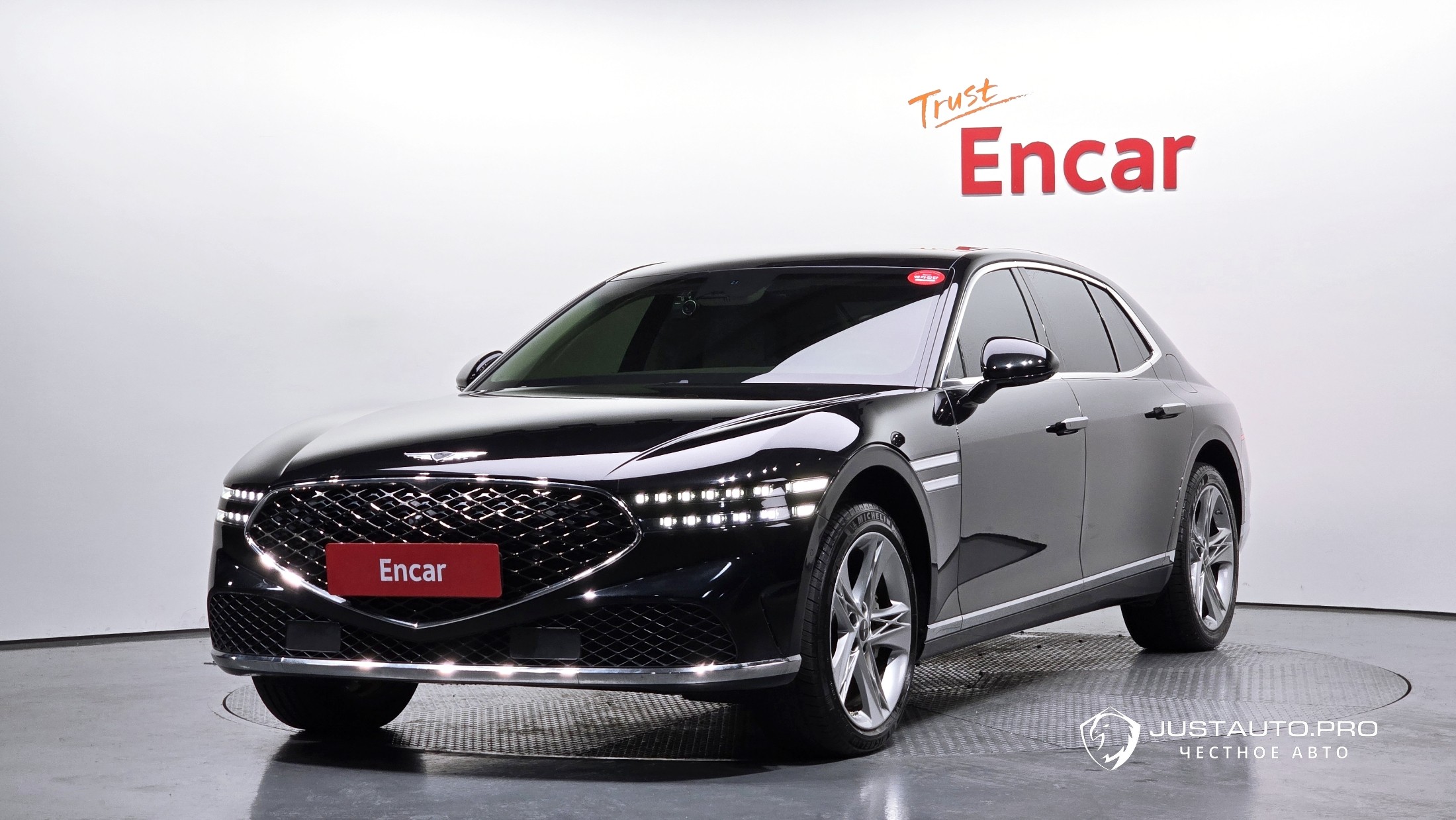 Автомобиль Genesis G90