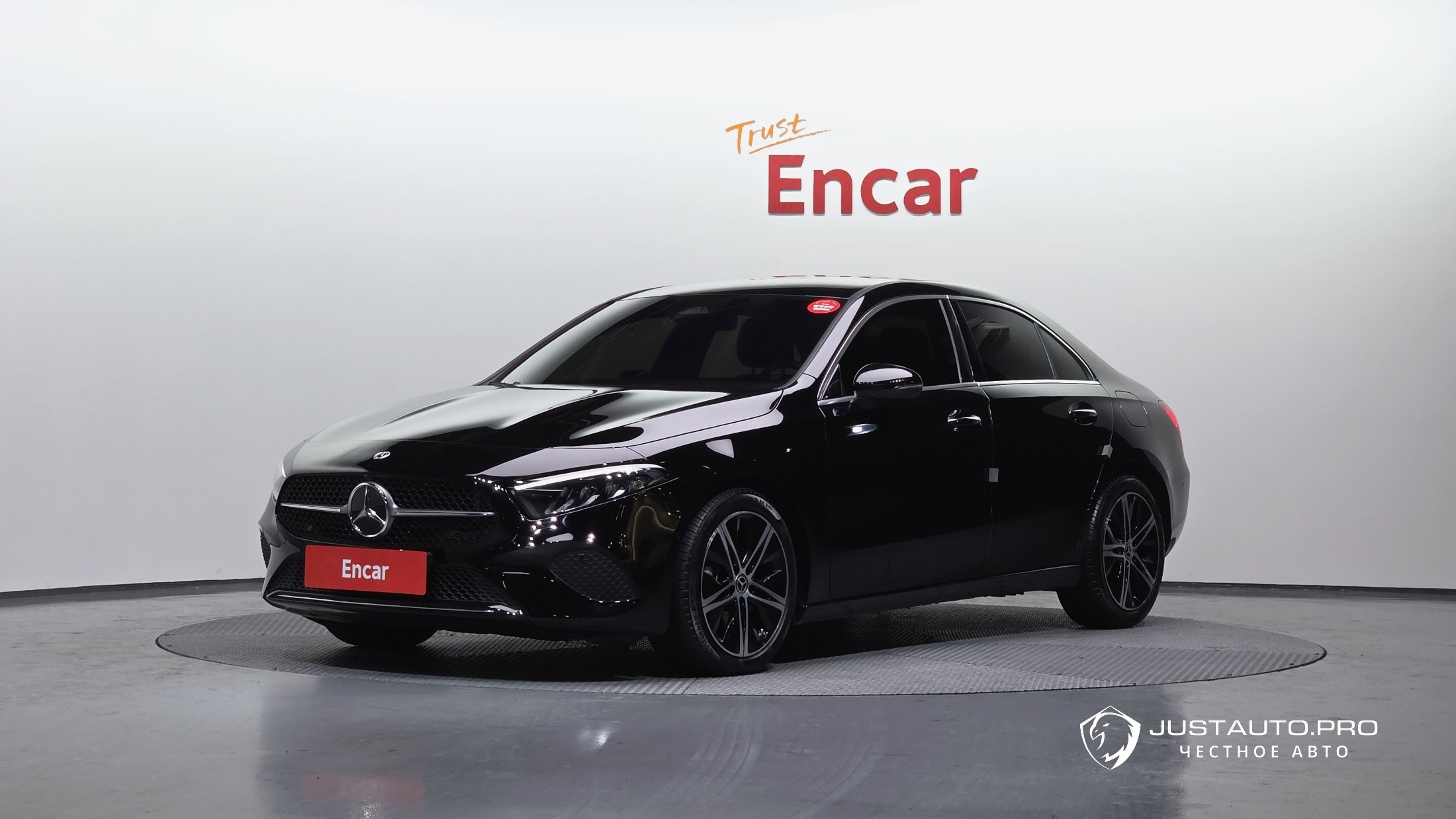 Автомобиль Mercedes-Benz A-Class