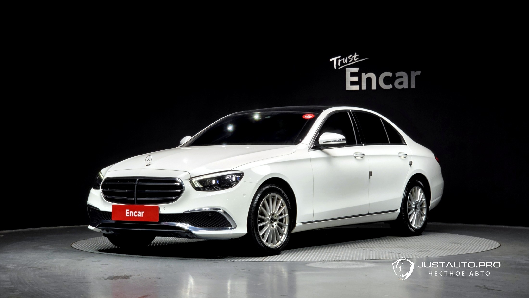 Автомобиль Mercedes-Benz E-Class