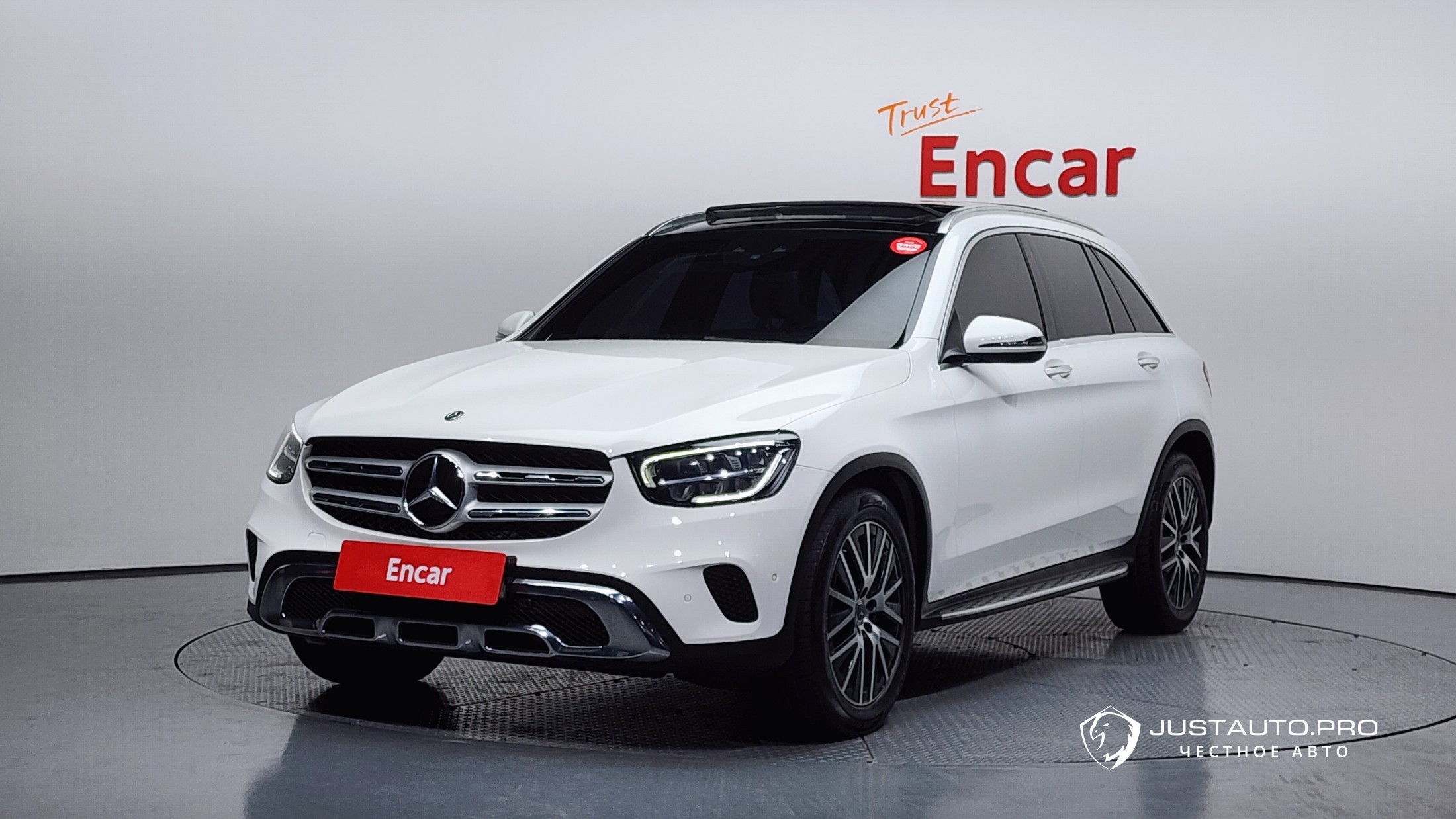 Автомобиль Mercedes-Benz GLC-Class