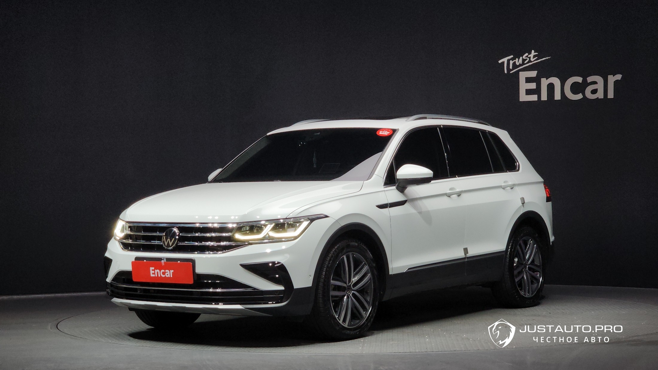 Автомобиль Volkswagen Tiguan