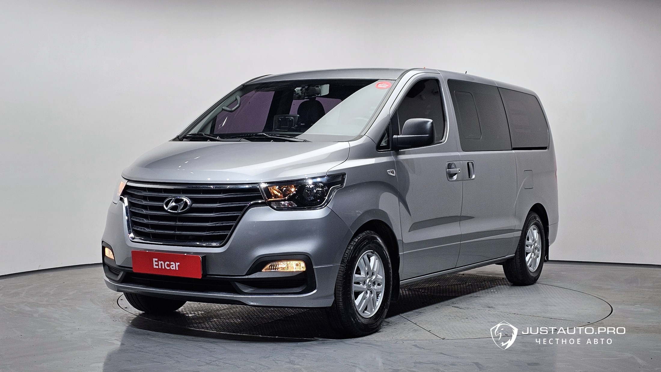 Автомобиль Hyundai Starex