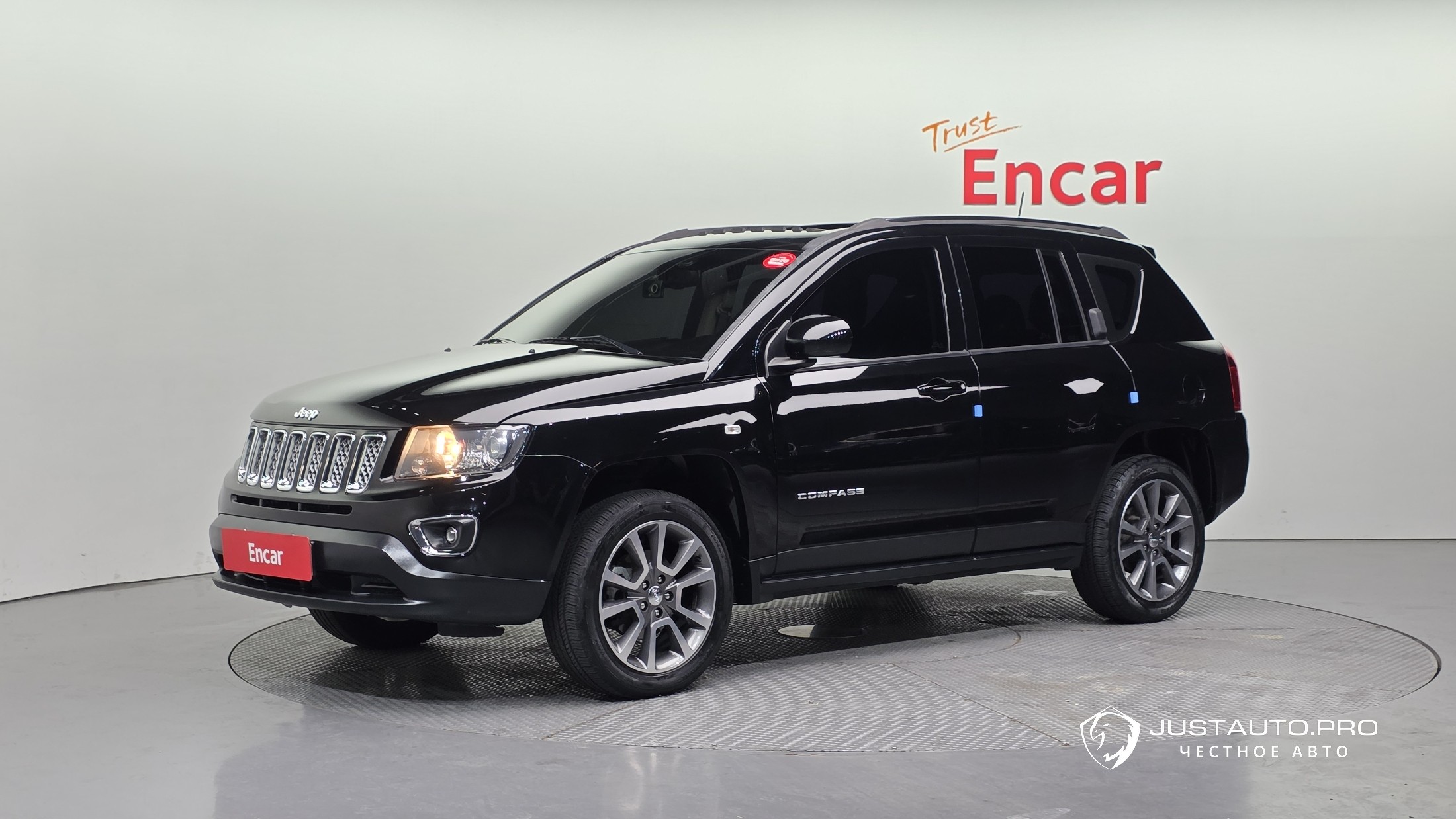 Автомобиль Jeep Compass