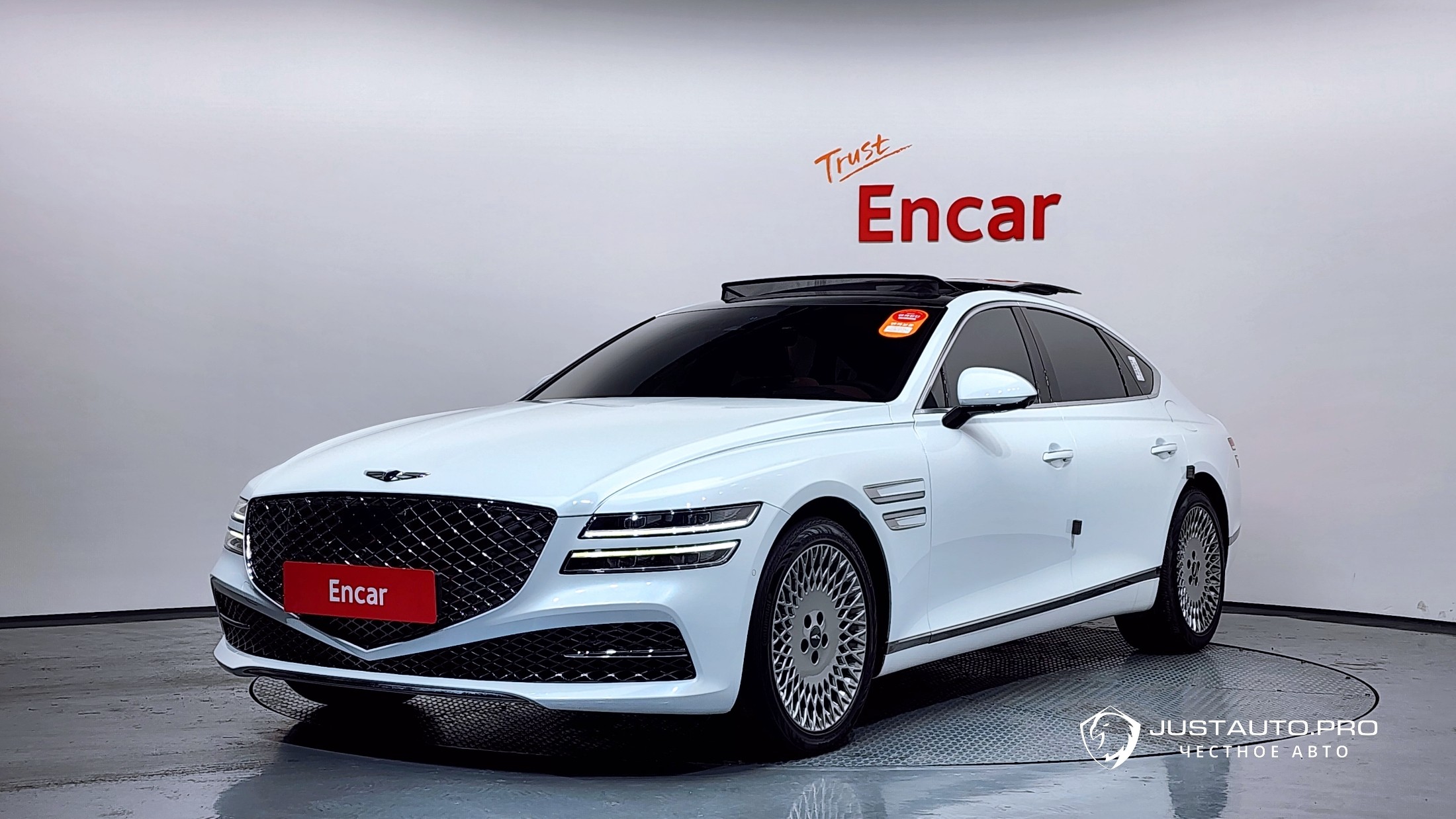 Автомобиль Genesis G80