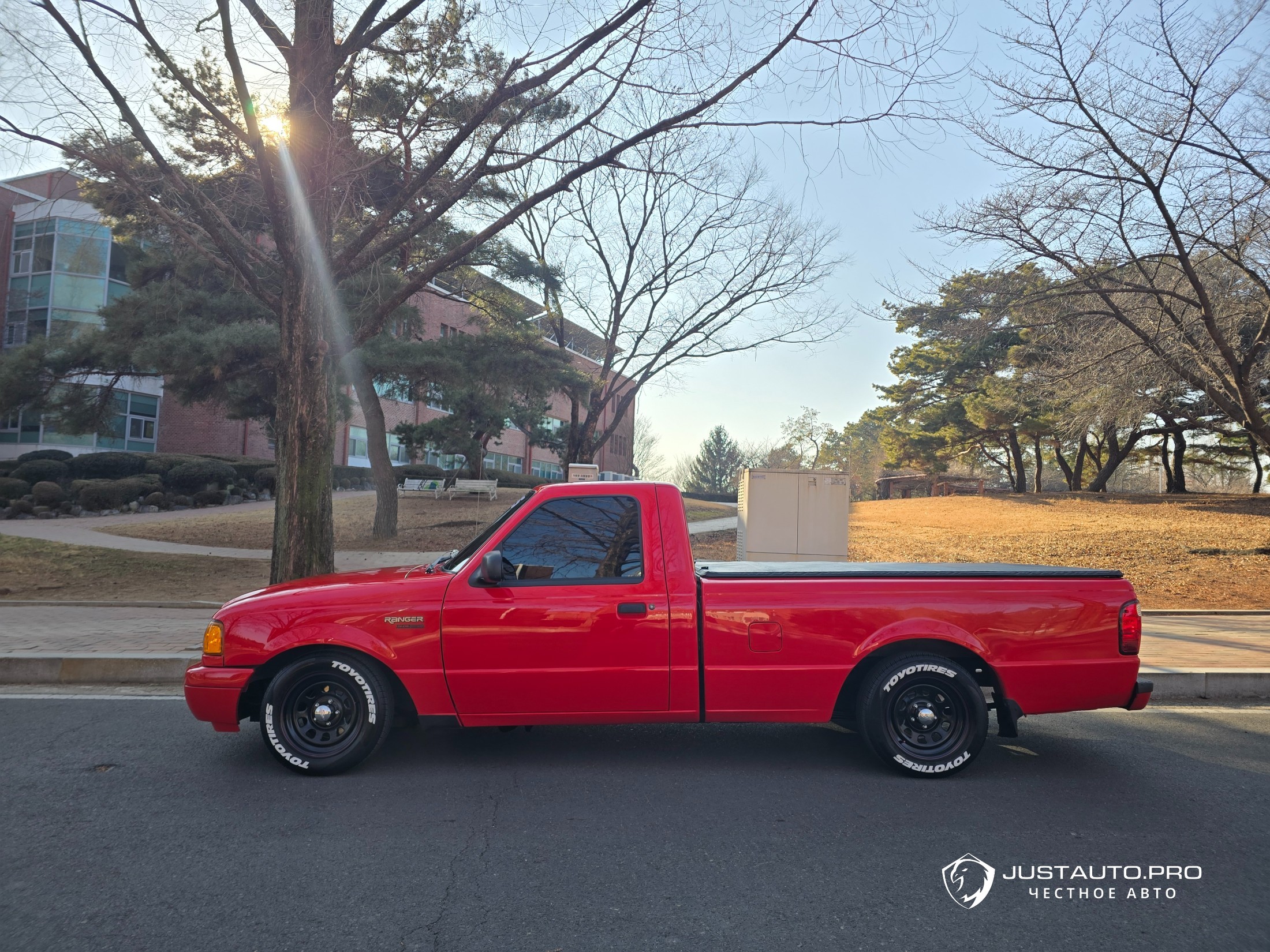 Автомобиль Ford Ranger