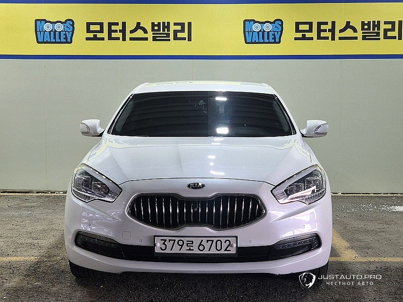 Автомобиль Kia K9