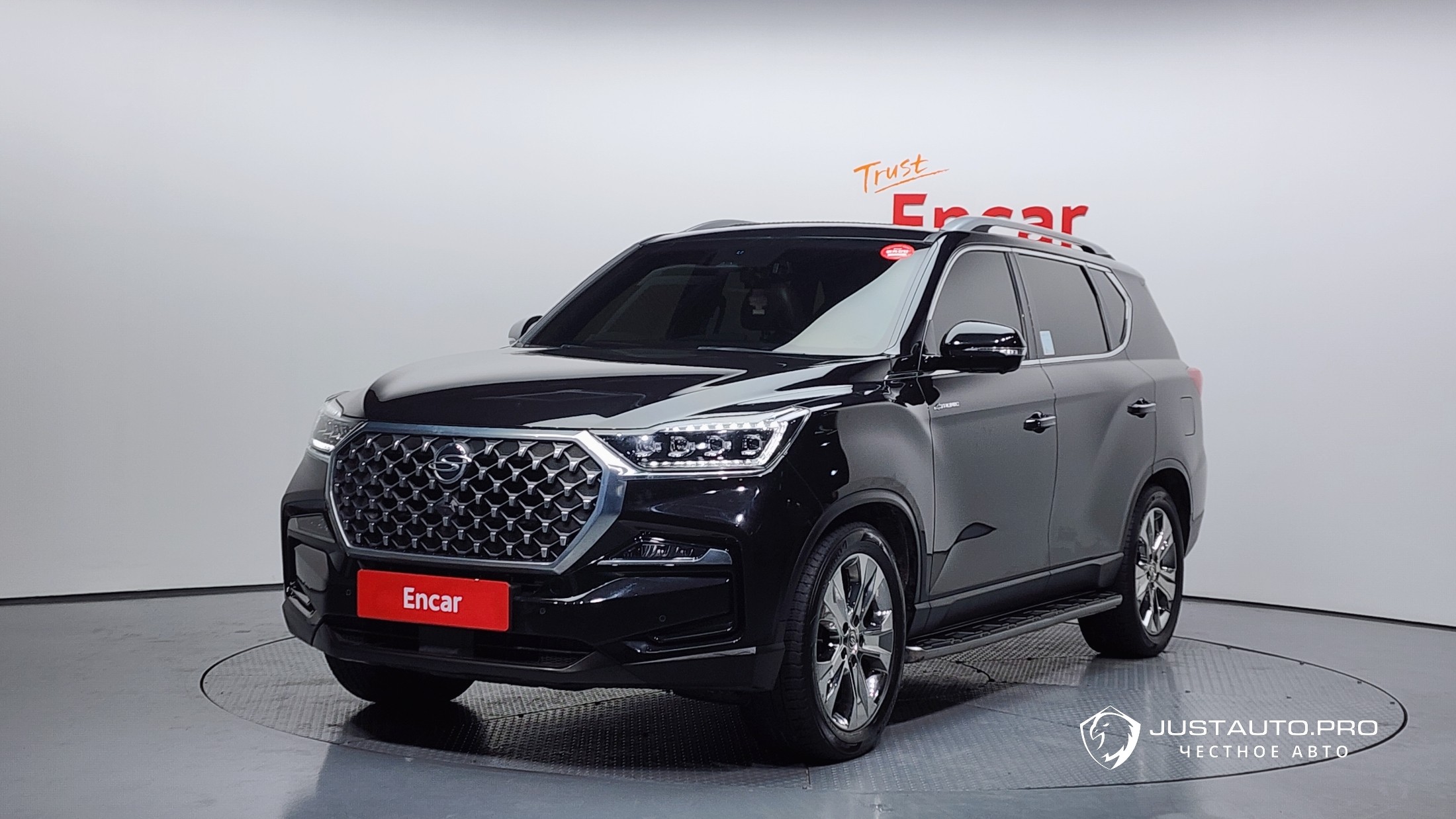 Автомобиль KG_Mobility_Ssangyong Rexton