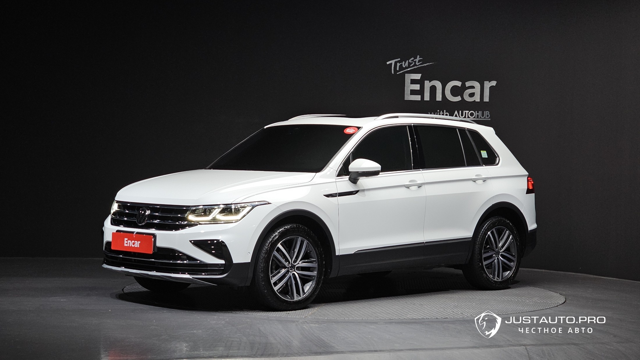 Автомобиль Volkswagen Tiguan