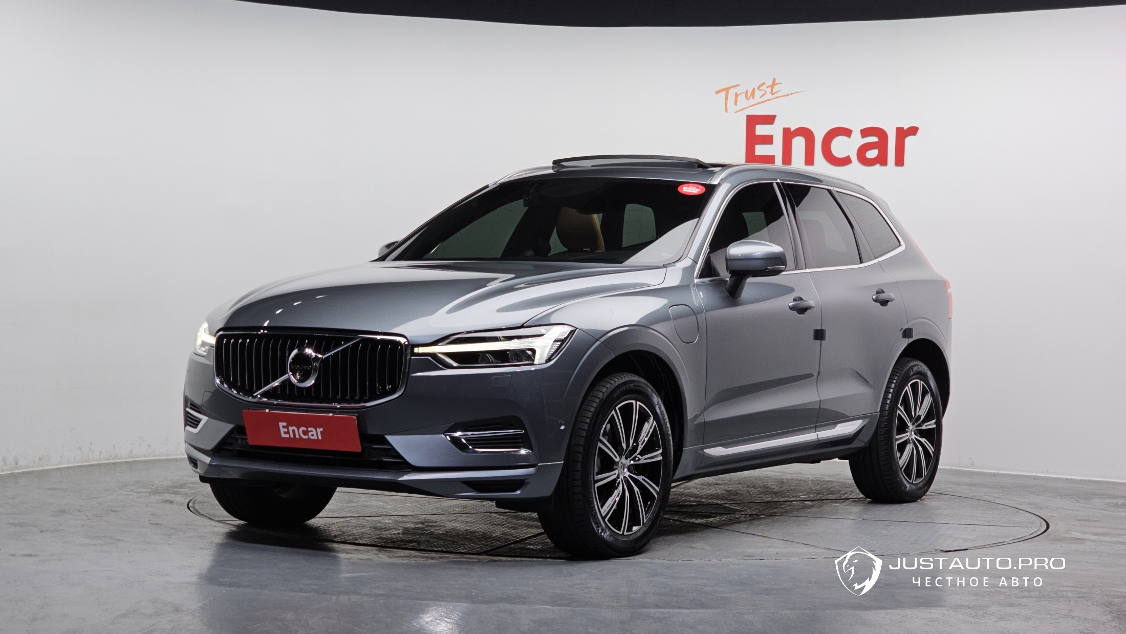 Автомобиль Volvo XC60