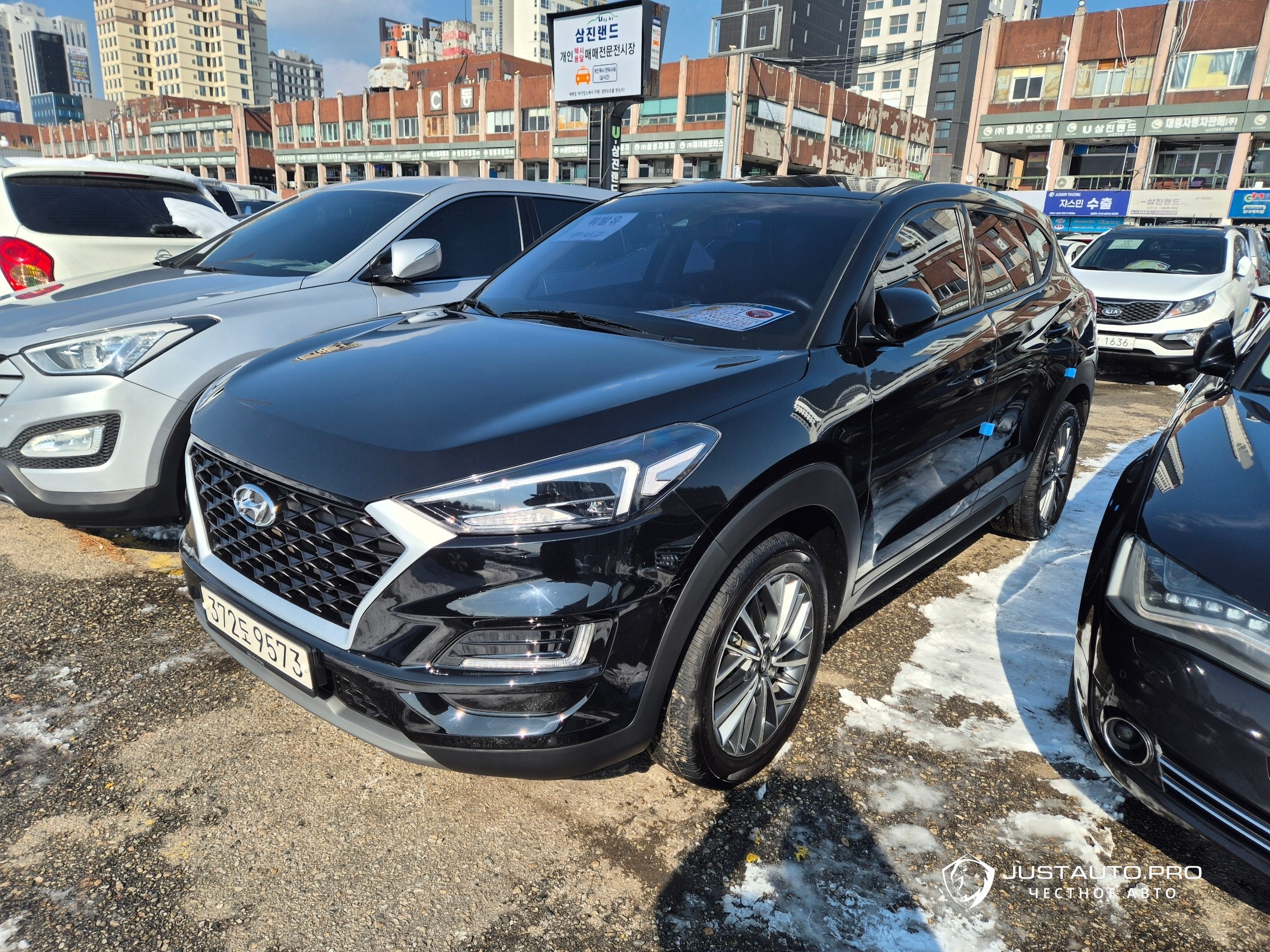 Автомобиль Hyundai Tucson