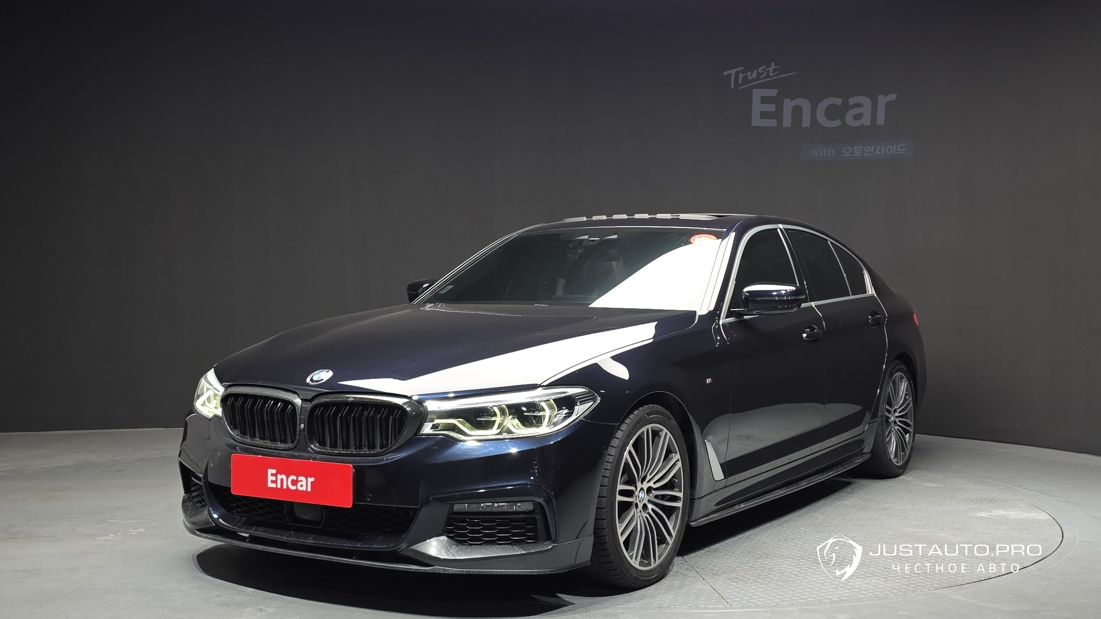 Автомобиль BMW 5-Series