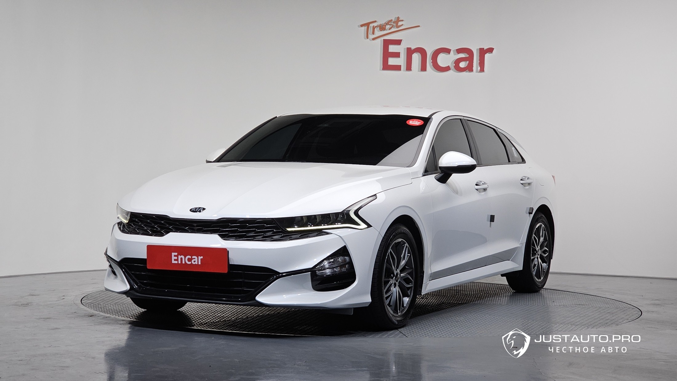 Автомобиль Kia K5