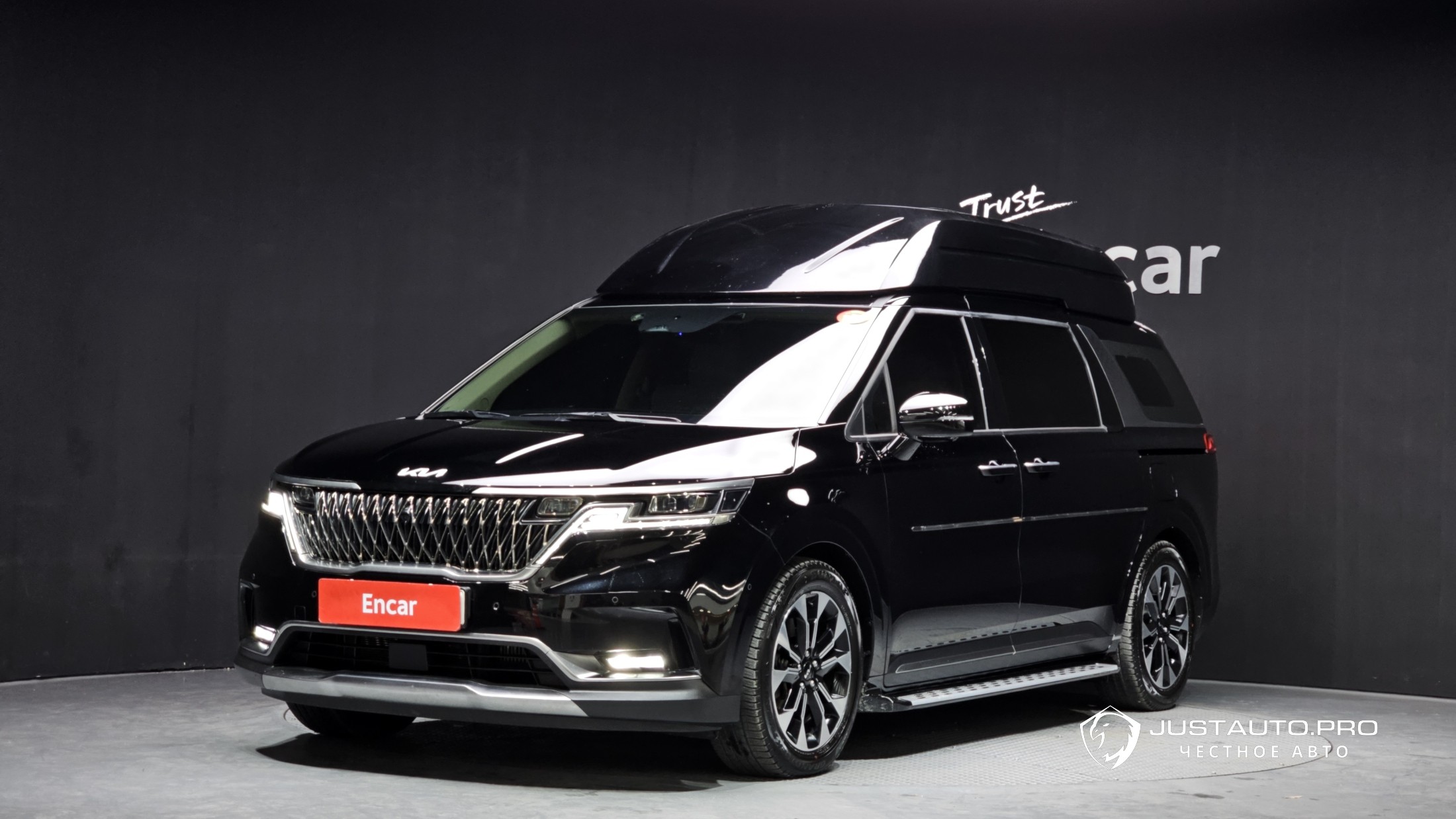 Автомобиль Kia Canival