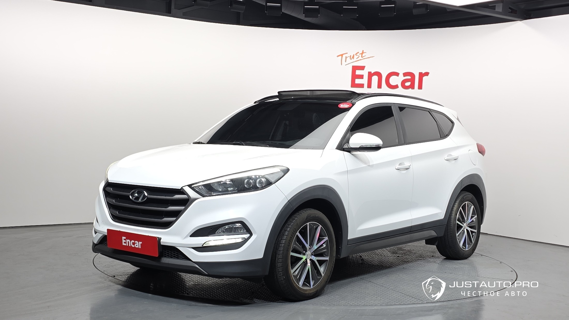 Автомобиль Hyundai Tucson