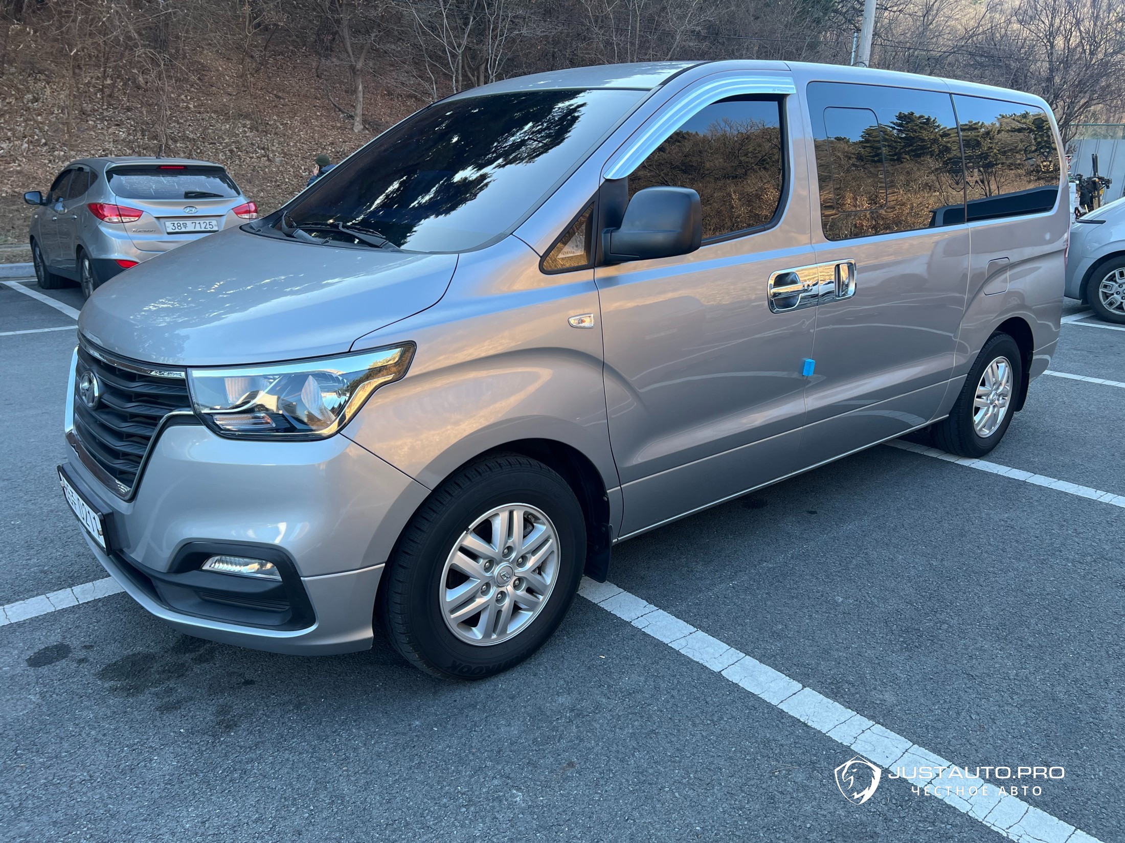 Автомобиль Hyundai Starex