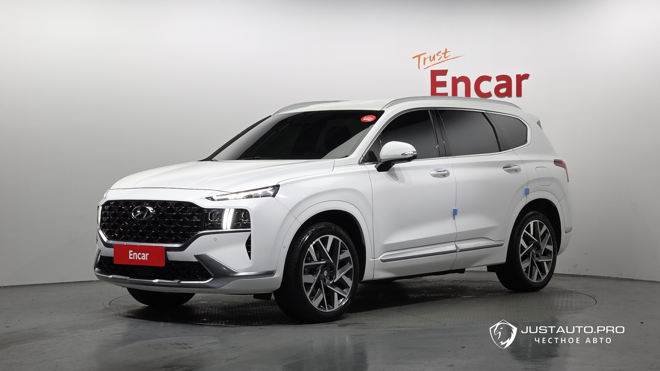 Автомобиль Hyundai Santafe