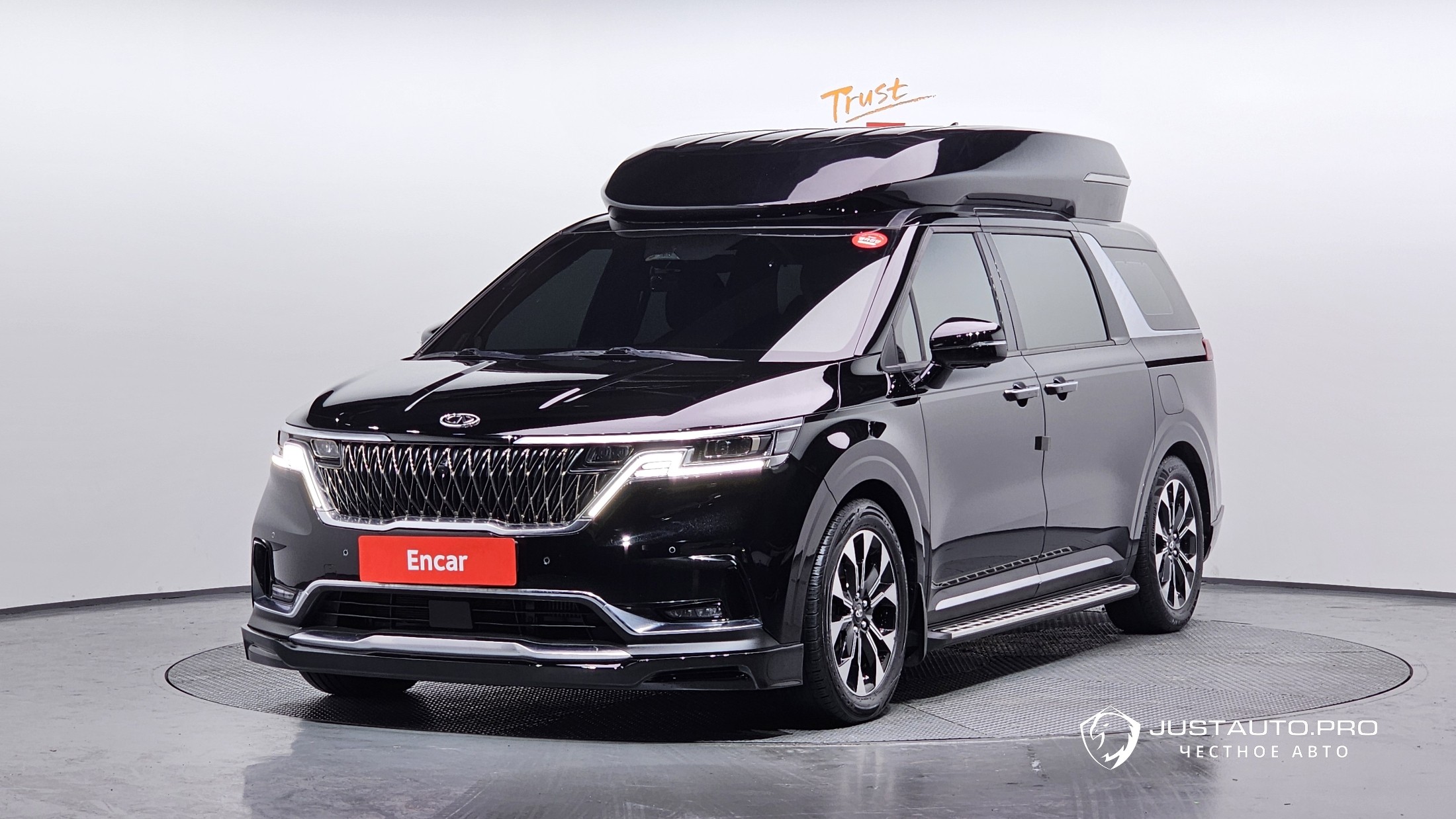 Автомобиль Kia Canival