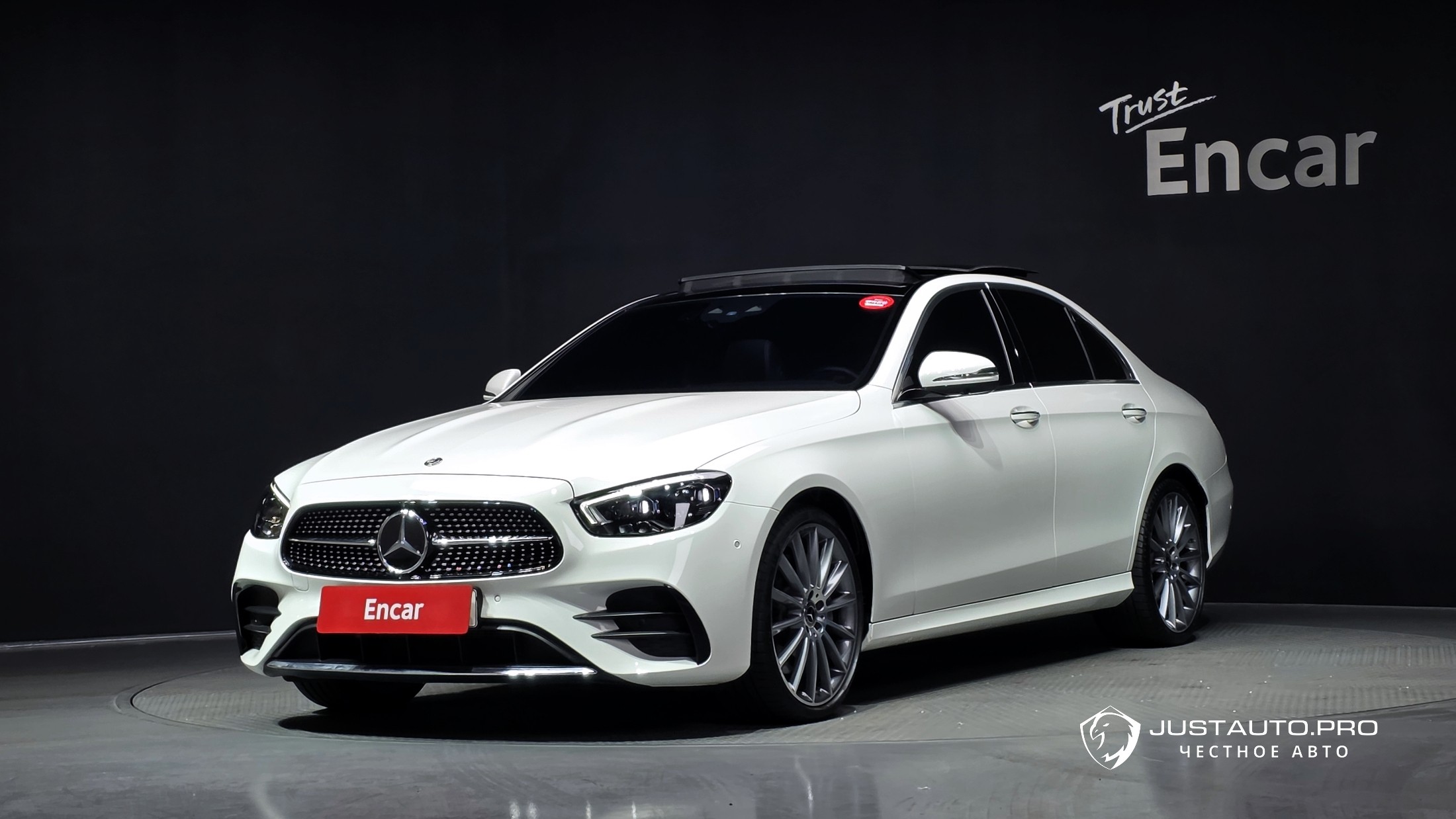 Автомобиль Mercedes-Benz E-Class