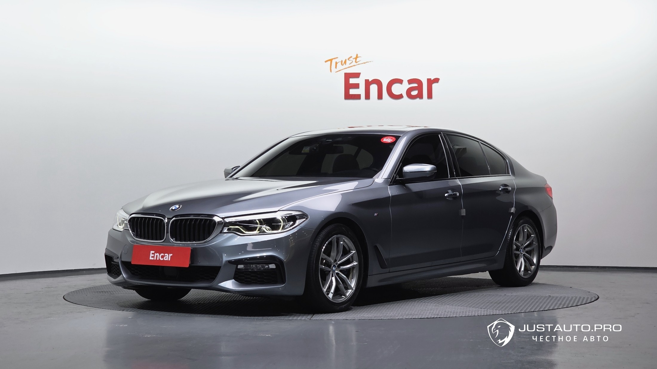 Автомобиль BMW 5-Series