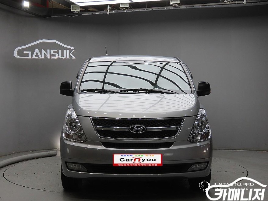 Автомобиль Hyundai Starex