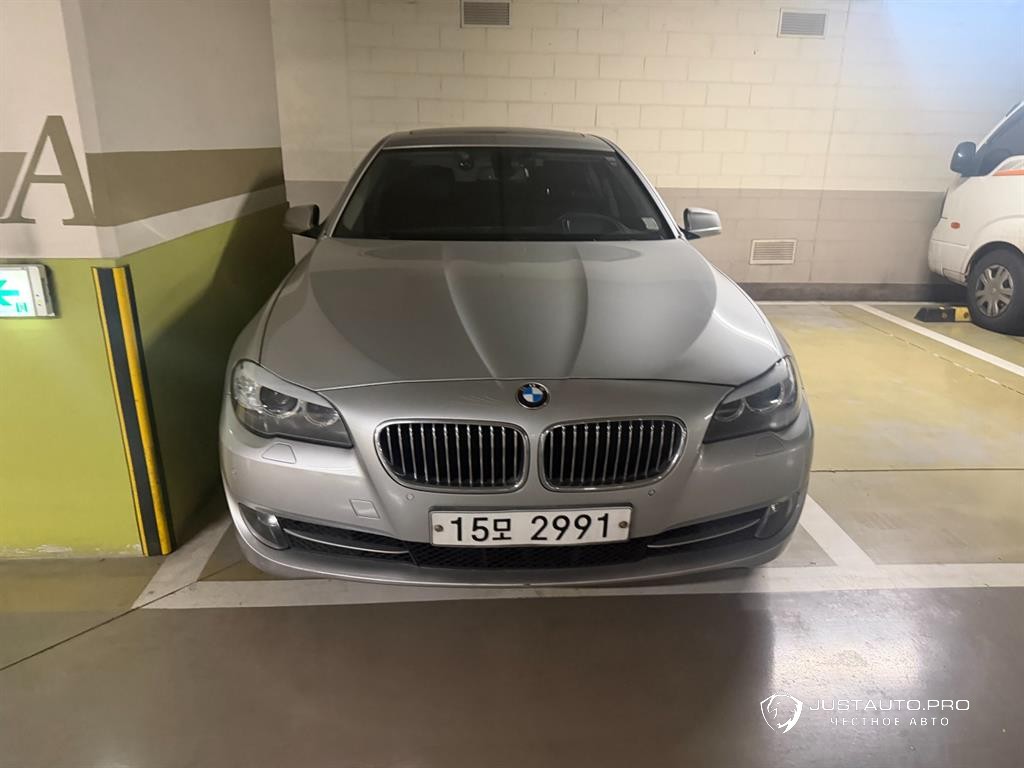 Автомобиль BMW 5-Series