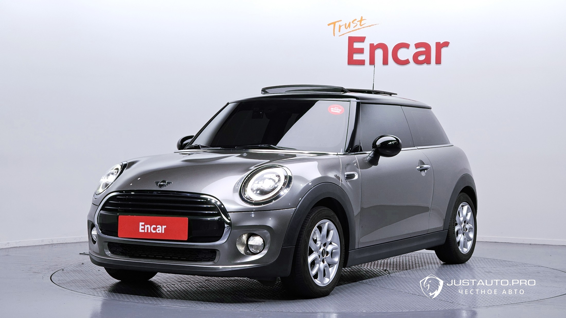 Автомобиль Mini Cooper