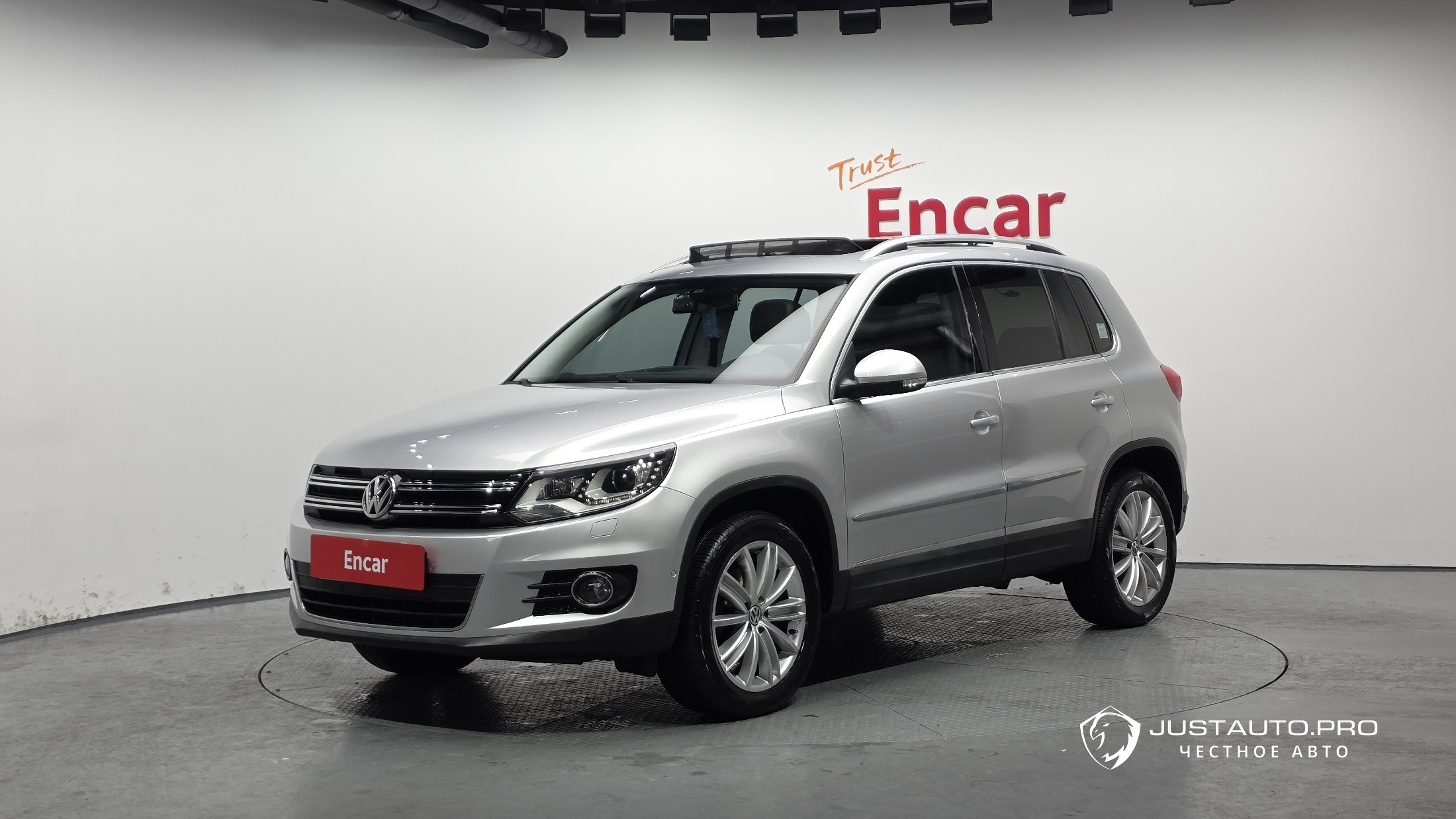 Автомобиль Volkswagen Tiguan