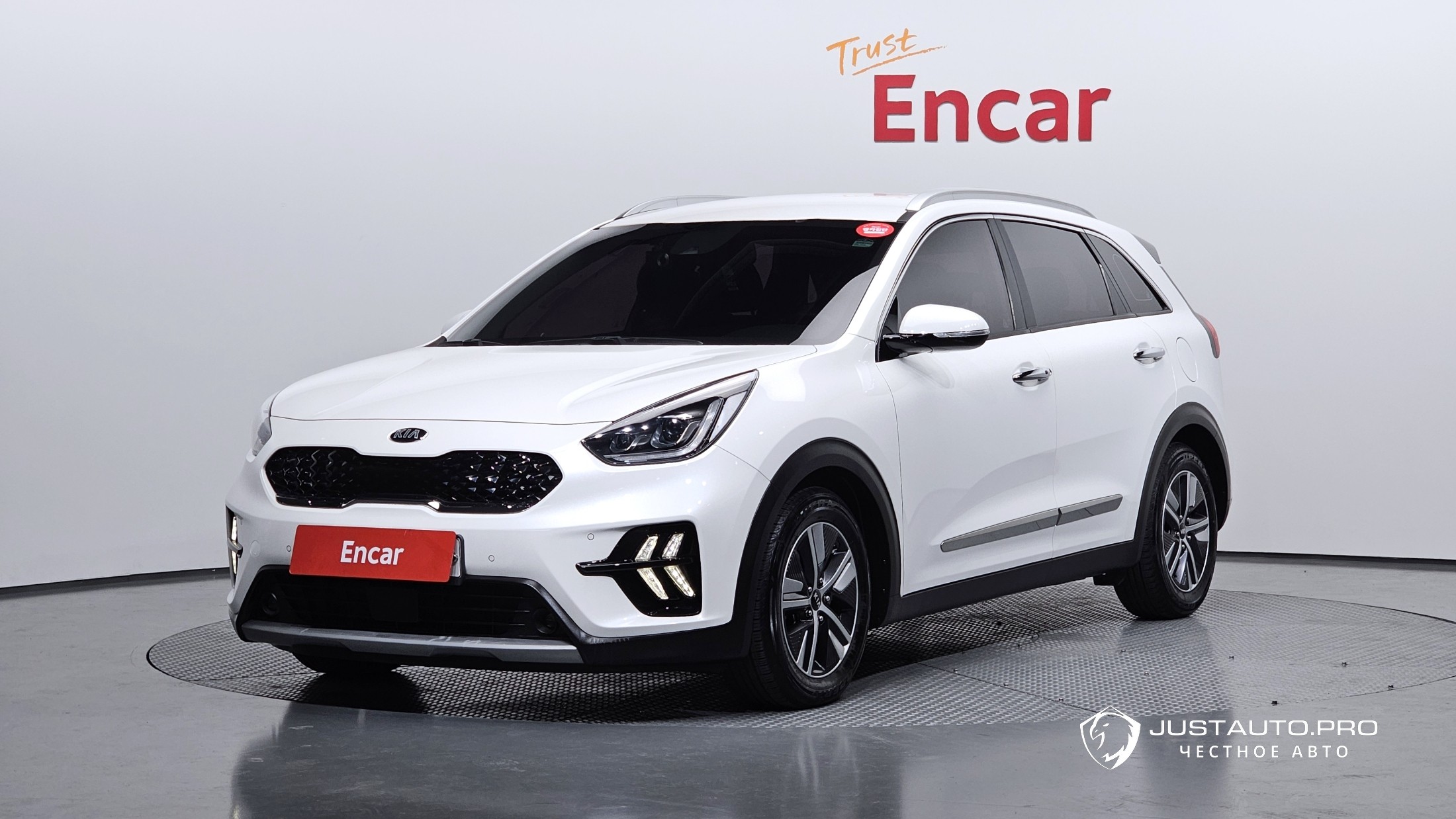 Автомобиль Kia Niro