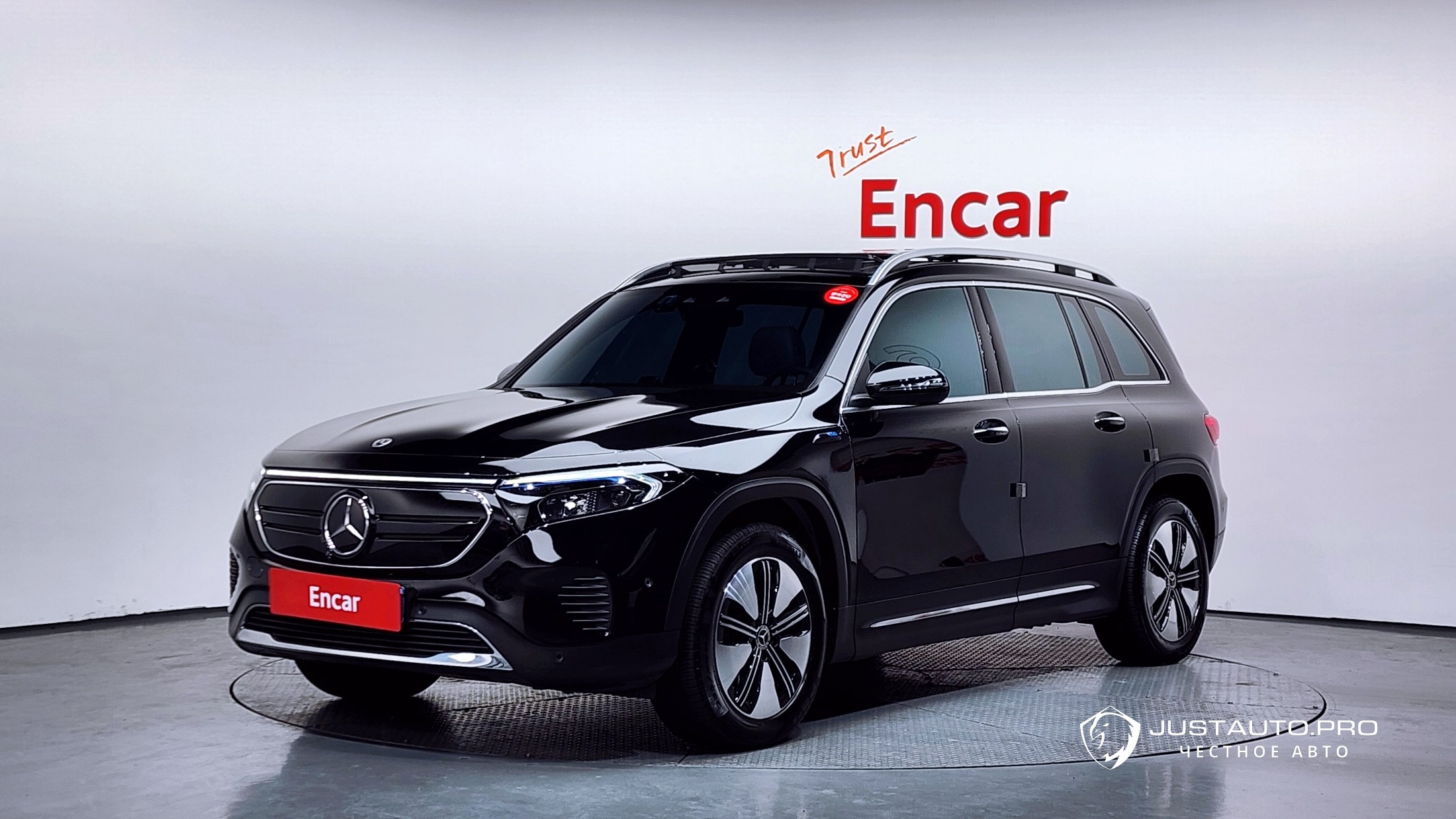 Автомобиль Mercedes-Benz EQB