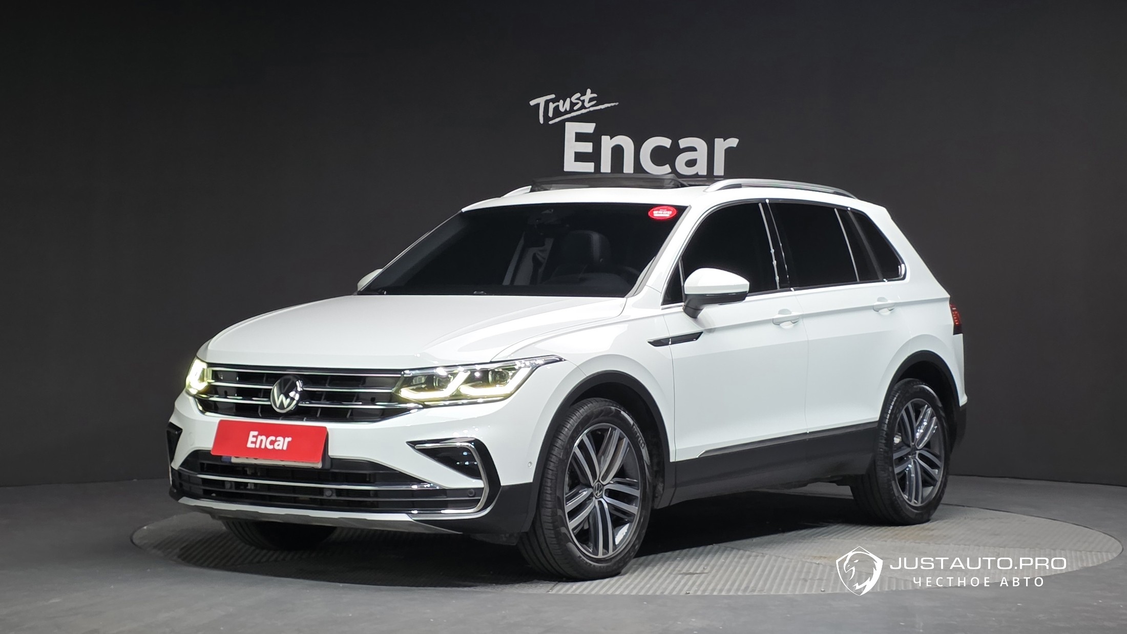 Автомобиль Volkswagen Tiguan