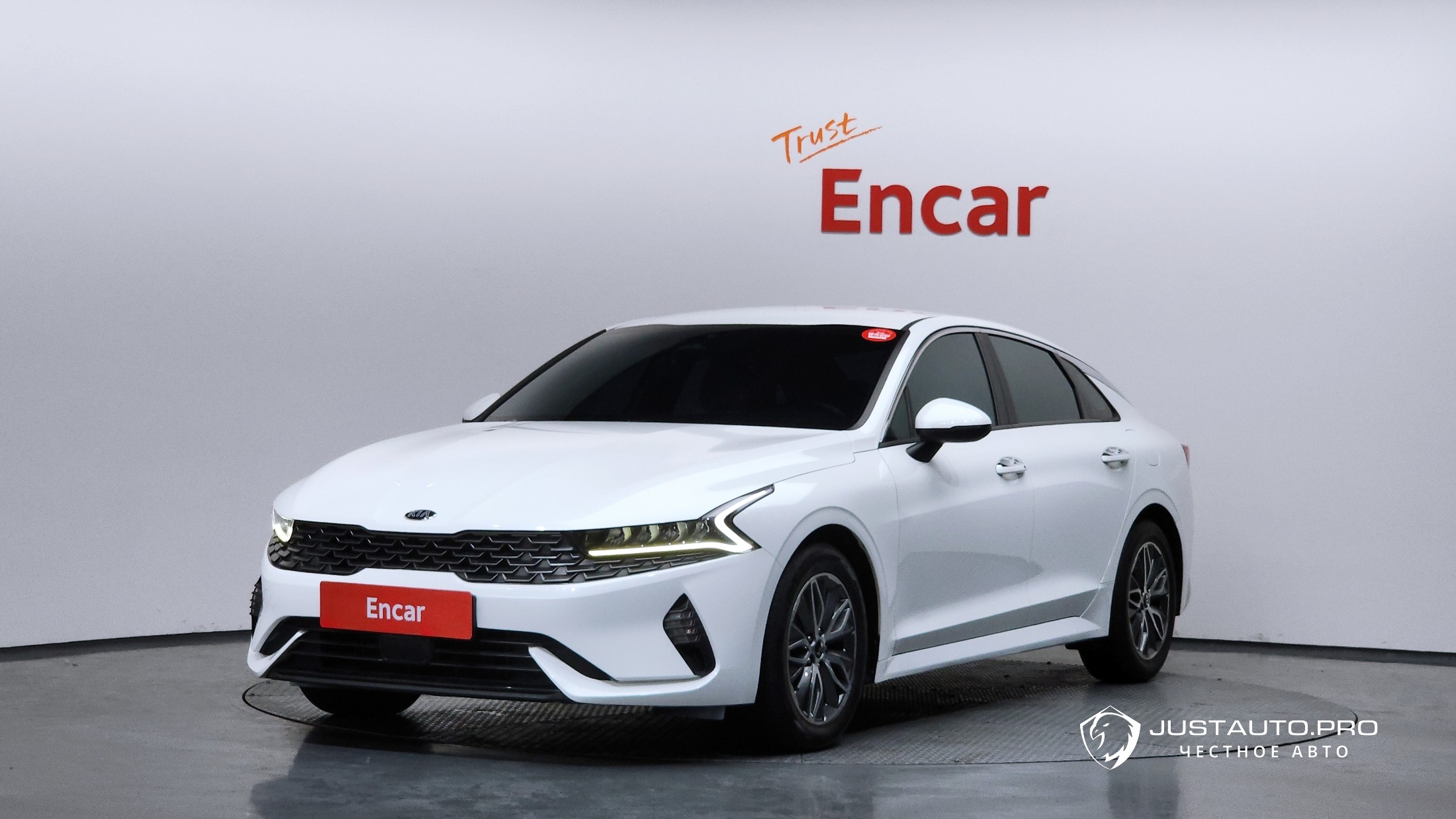 Автомобиль Kia K5