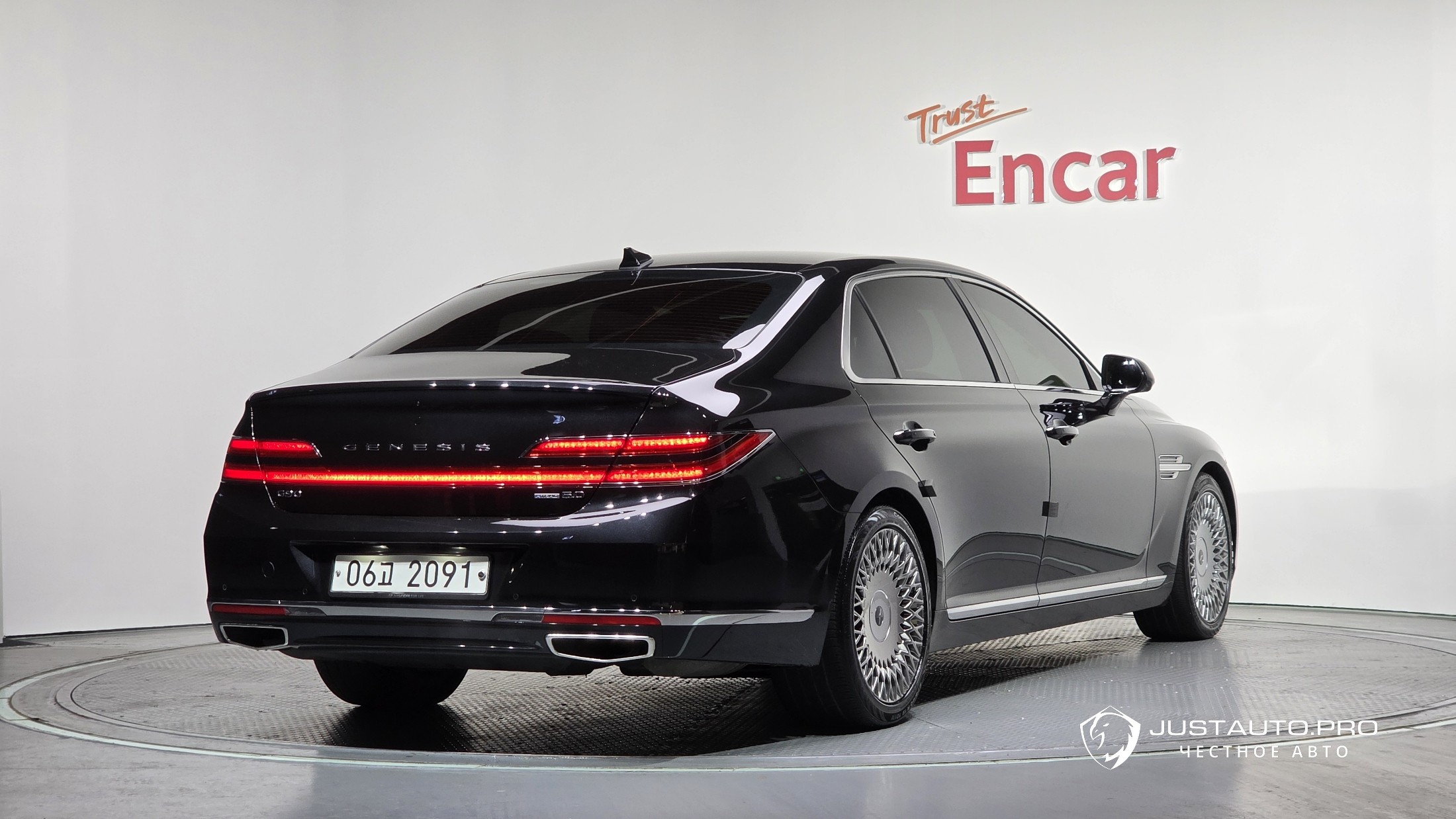 Автомобиль Genesis G90