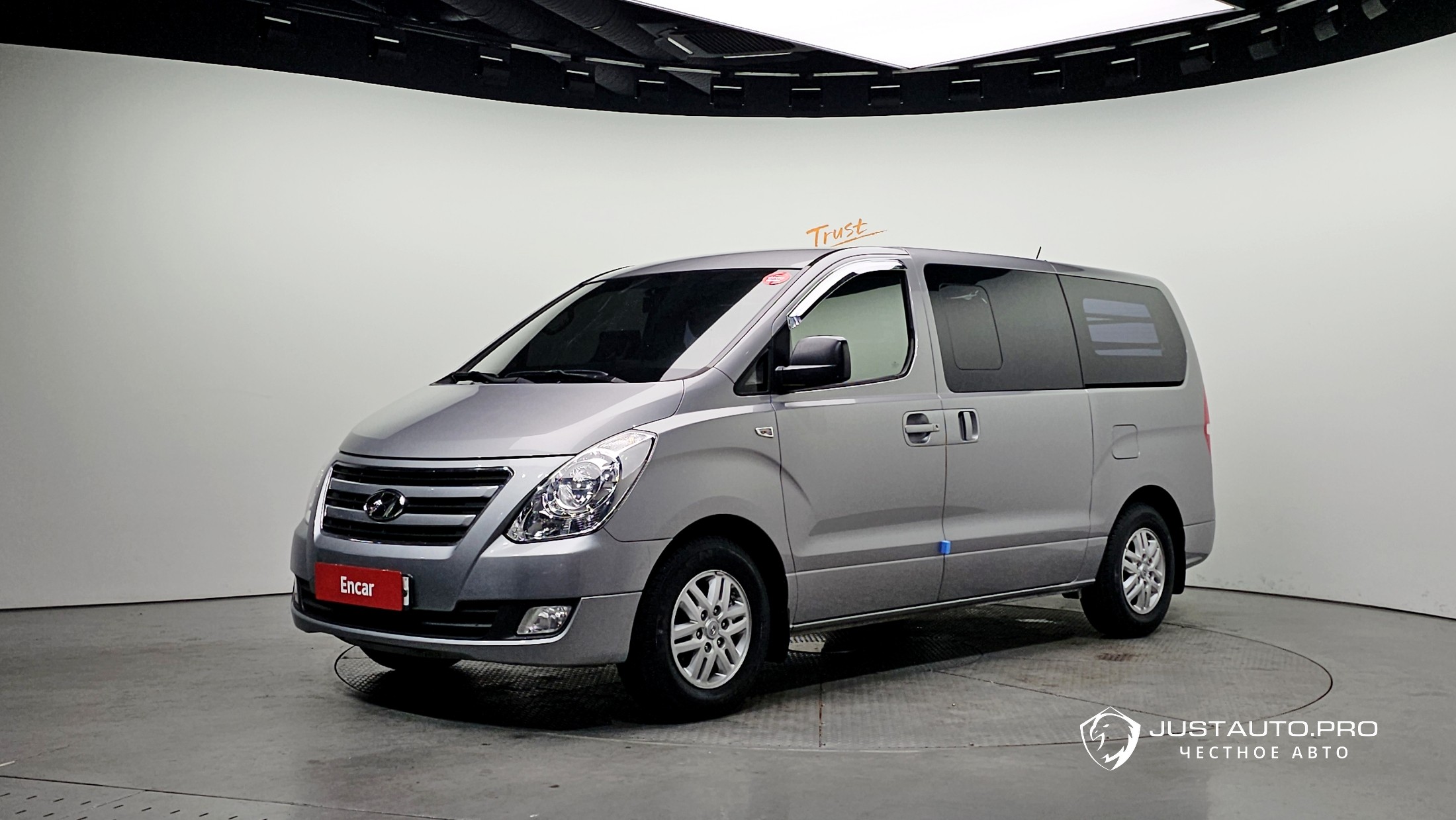 Автомобиль Hyundai Starex