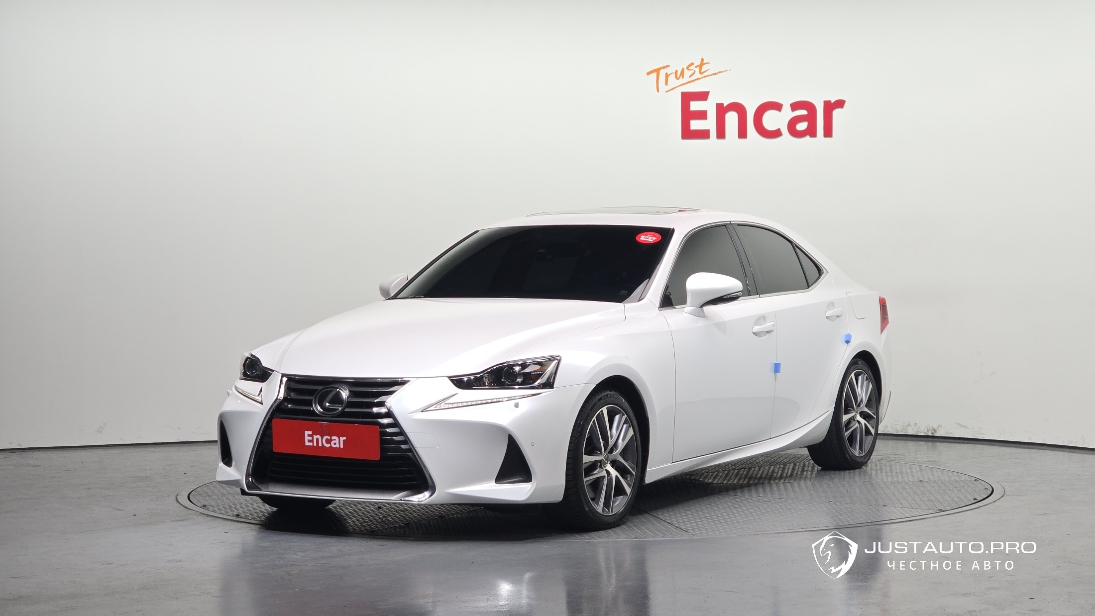 Автомобиль Lexus IS