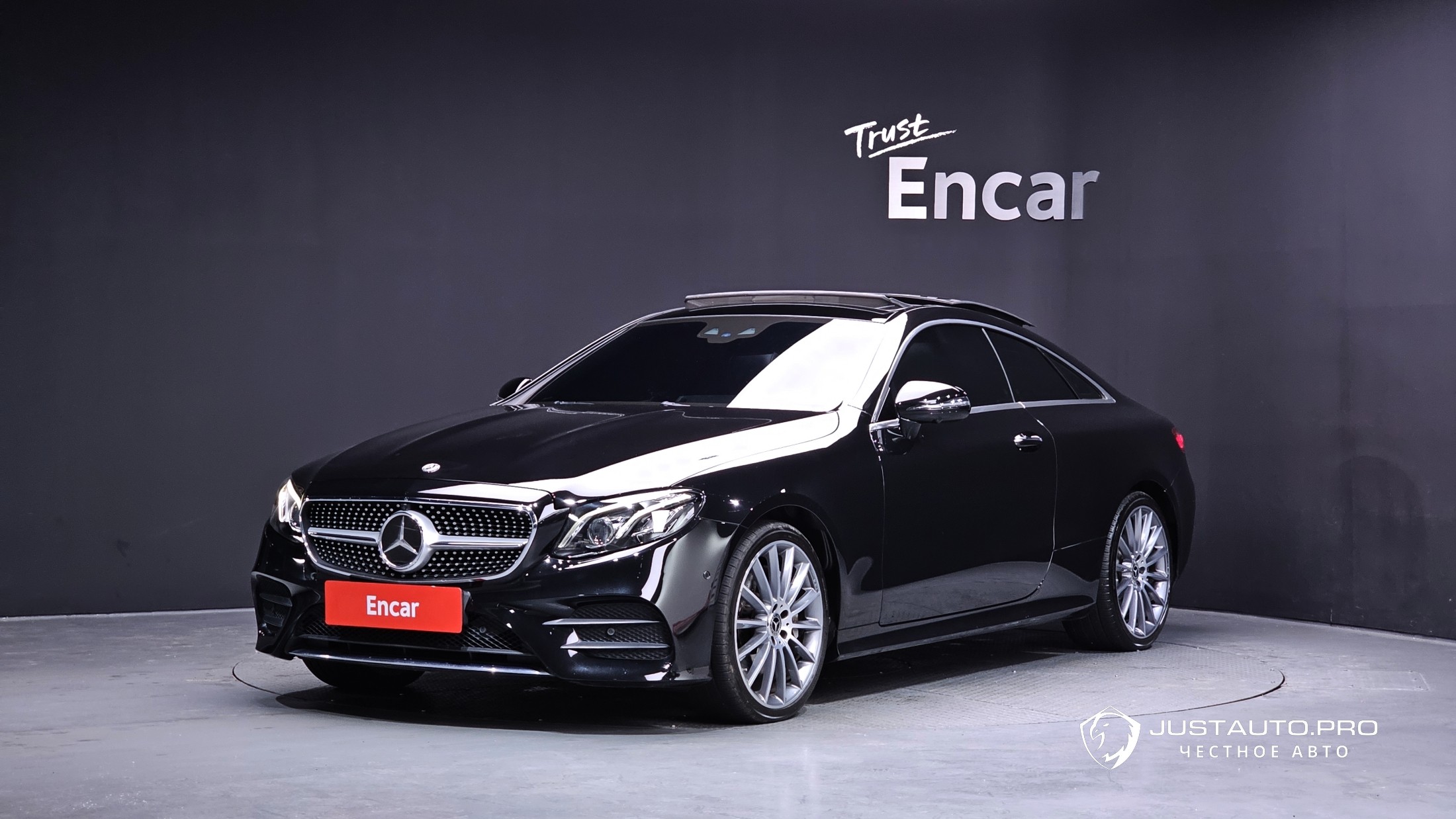 Автомобиль Mercedes-Benz E-Class
