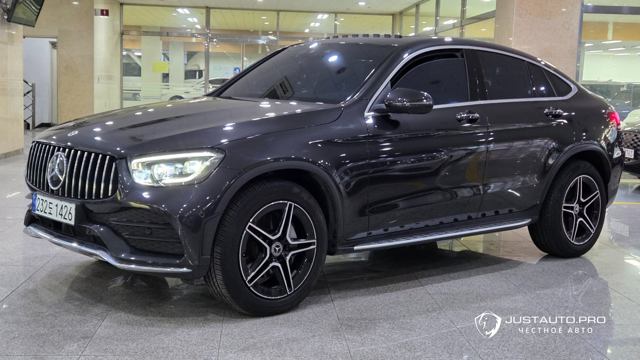 Автомобиль Mercedes-Benz GLC-Class