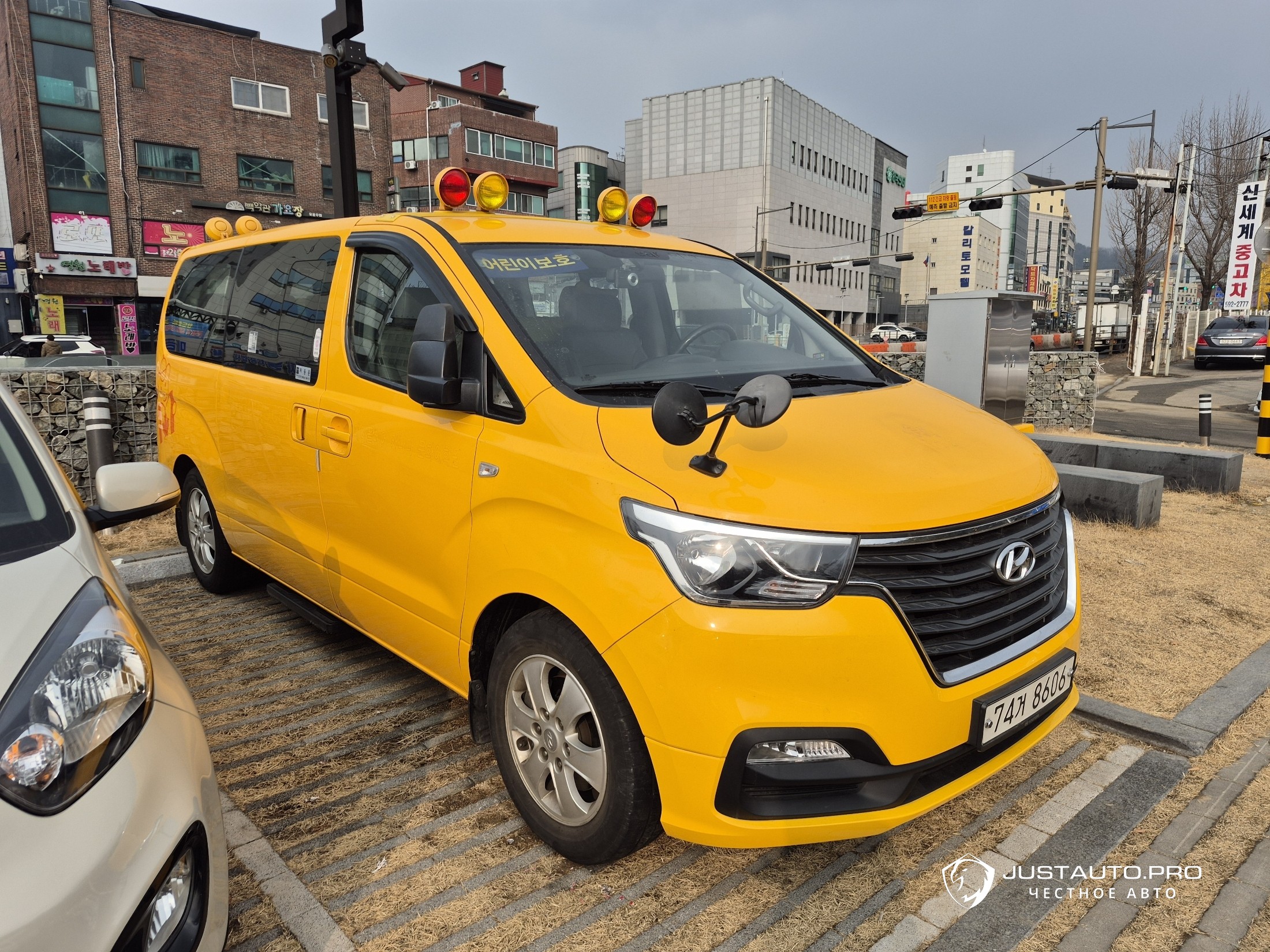 Автомобиль Hyundai Starex