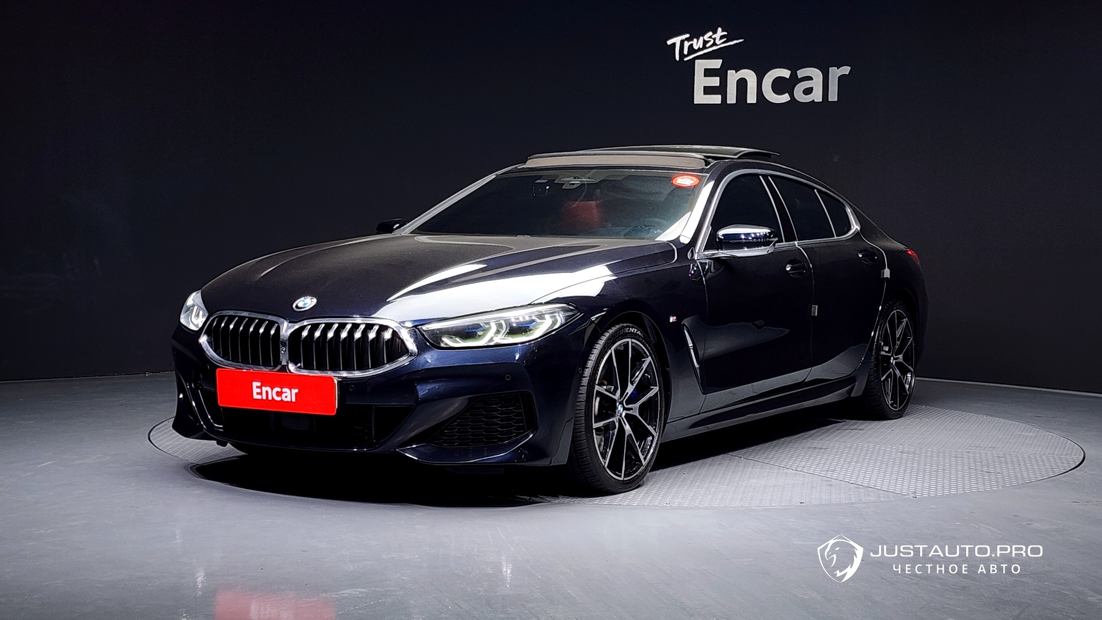 Автомобиль BMW 8-Series