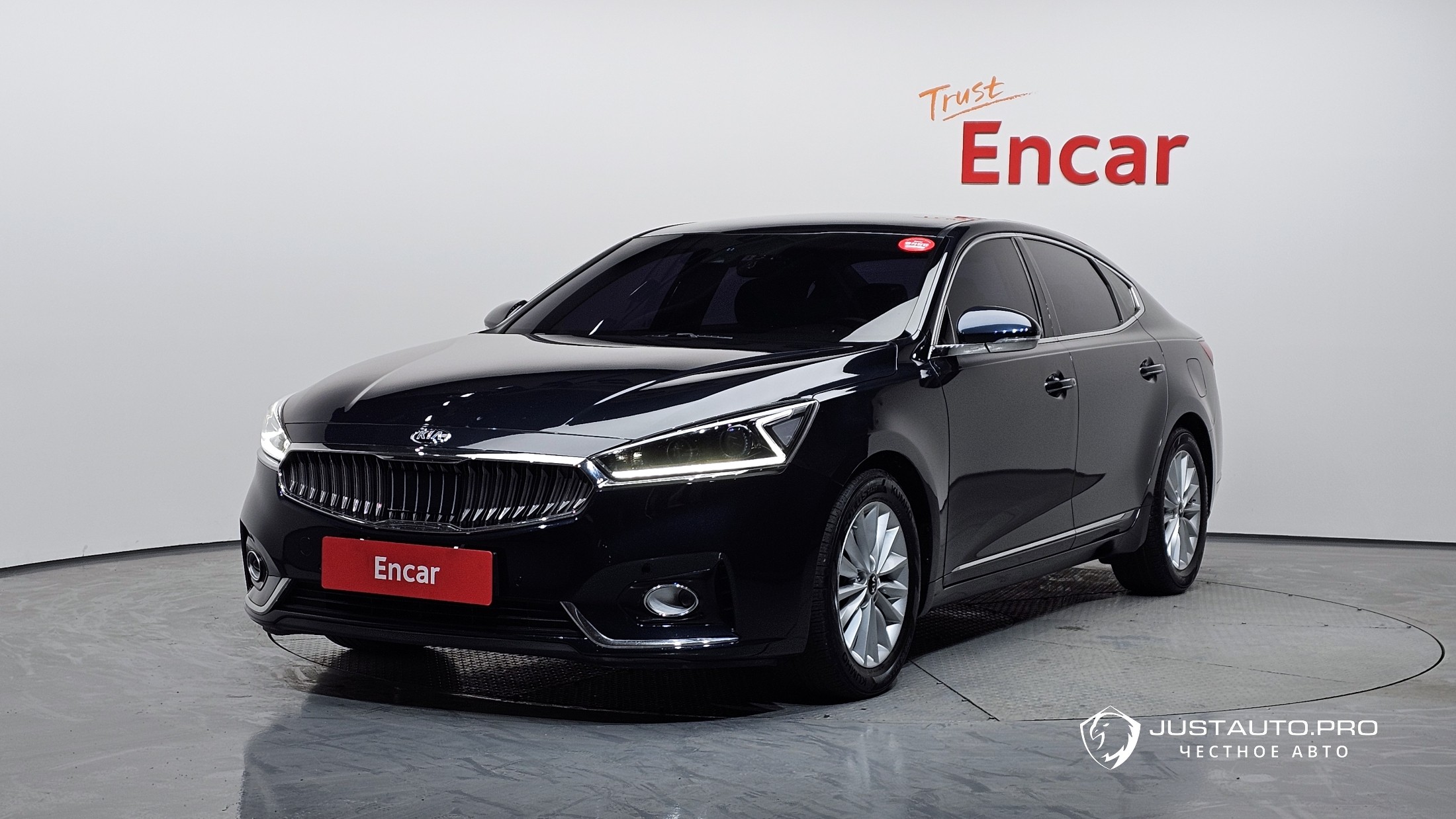 Автомобиль Kia K7