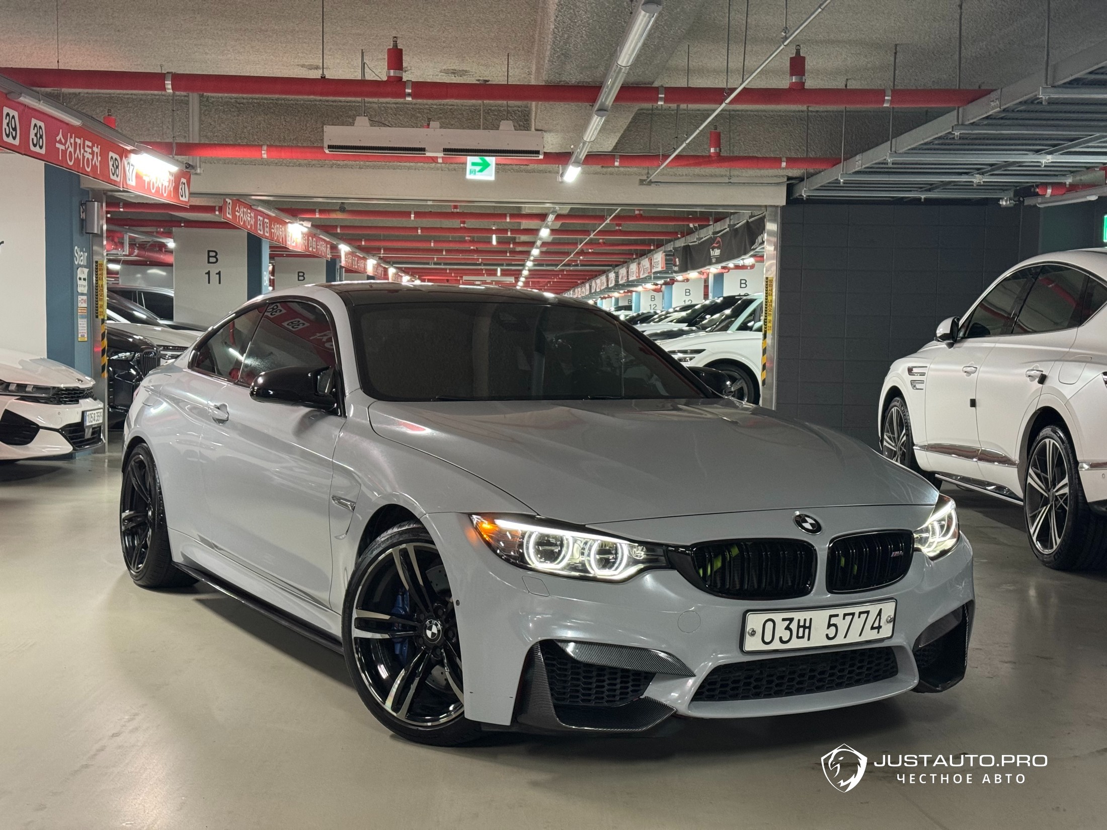 Автомобиль BMW M4