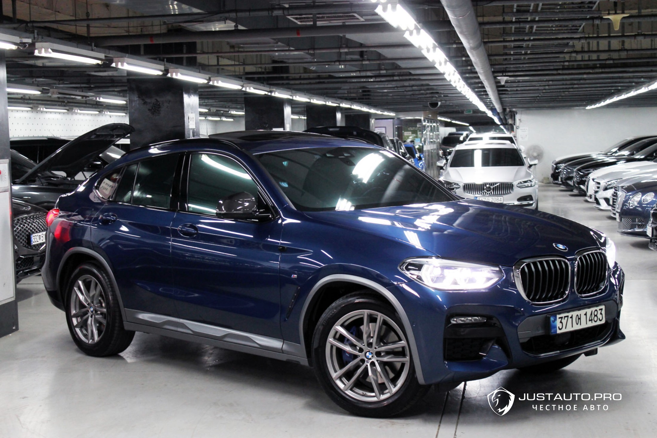 Автомобиль BMW X4