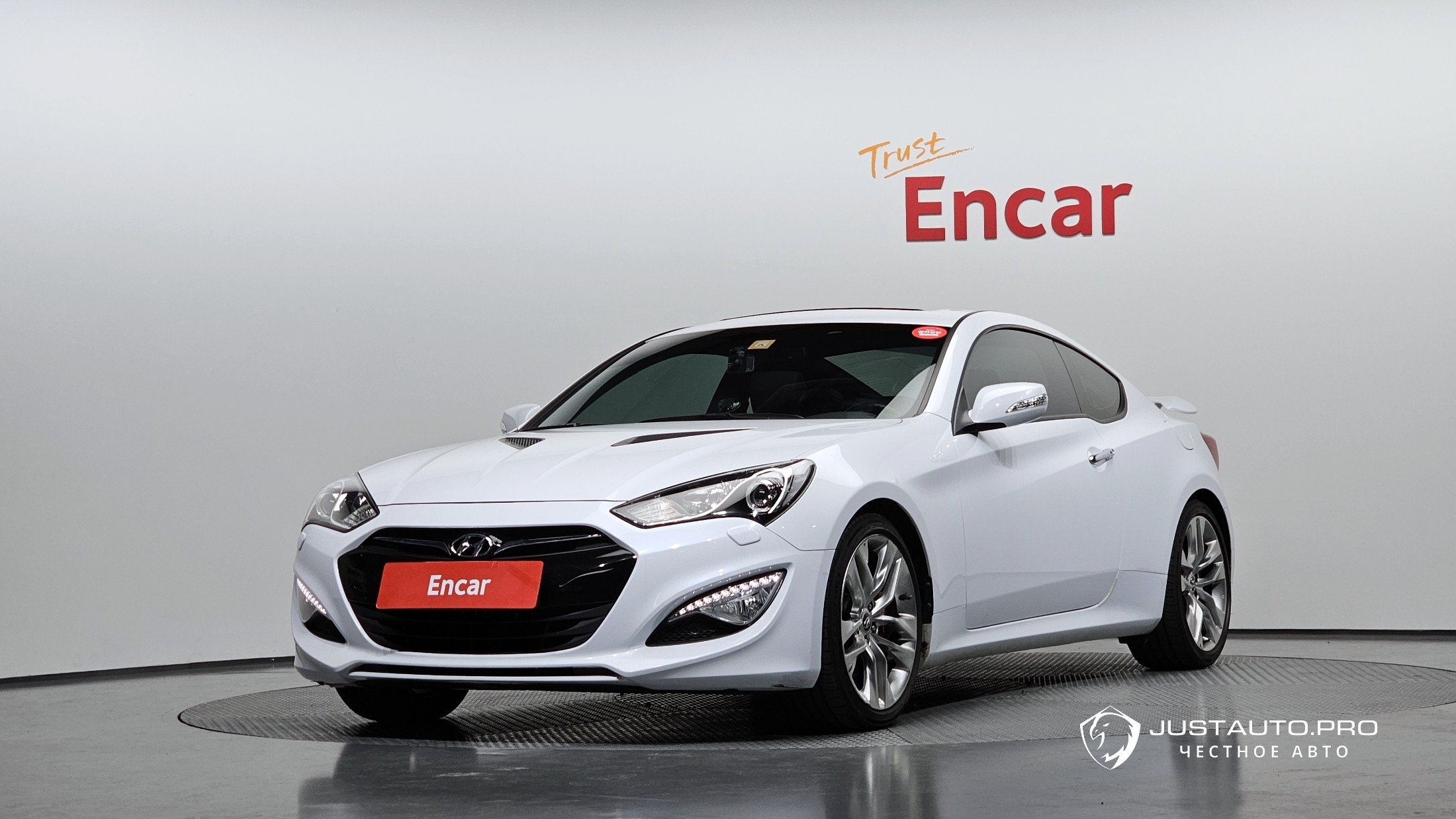 Автомобиль Hyundai Genesis