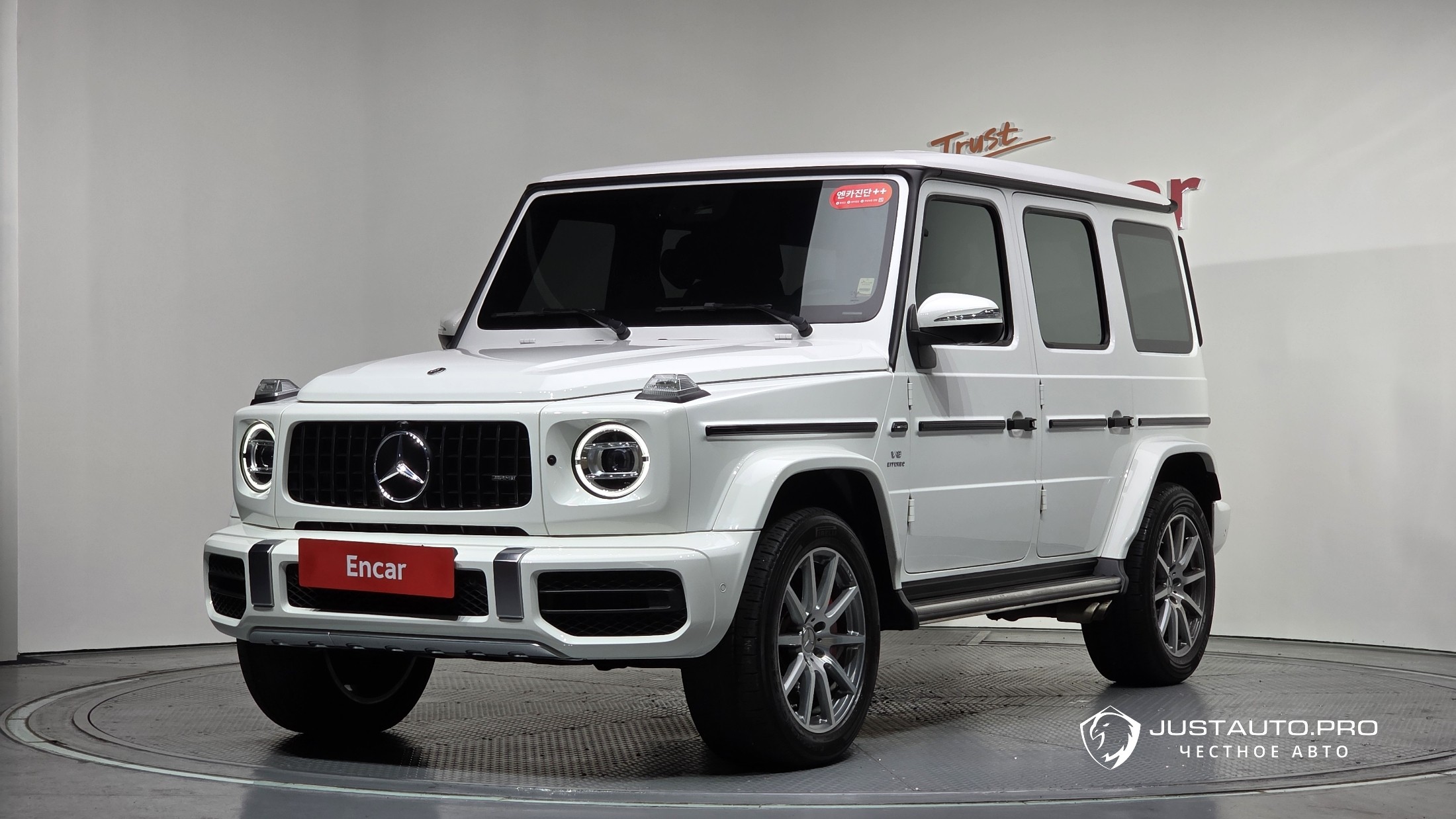 Автомобиль Mercedes-Benz G-Class
