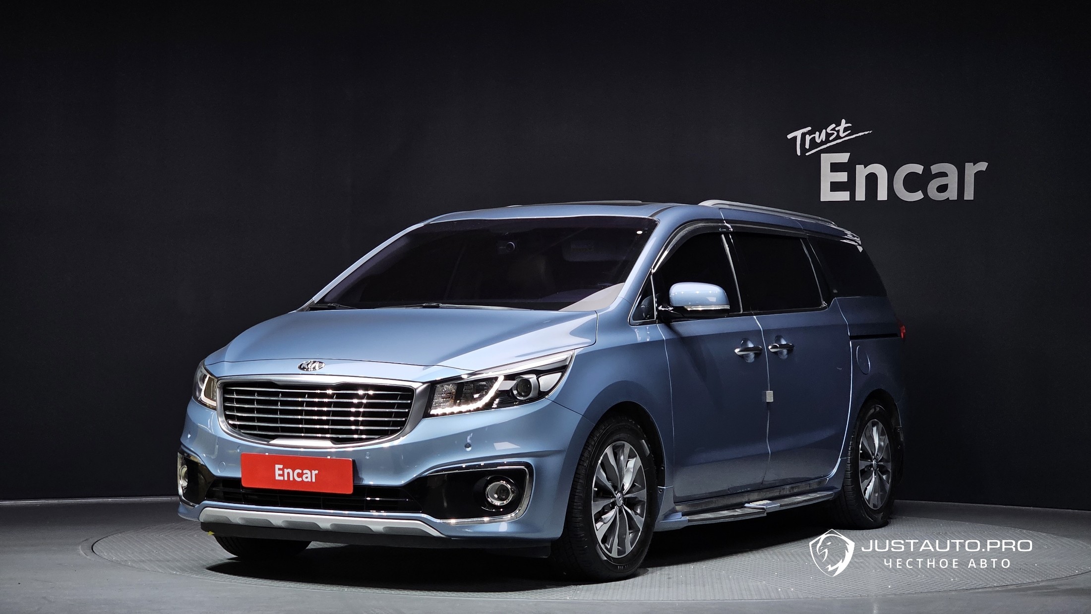 Автомобиль Kia Canival