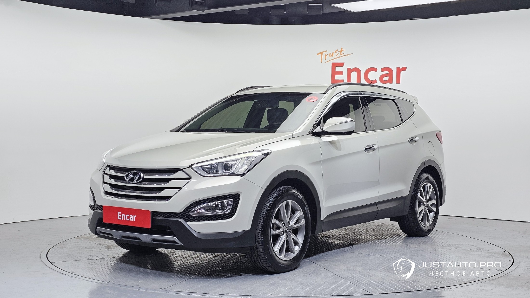 Автомобиль Hyundai Santafe