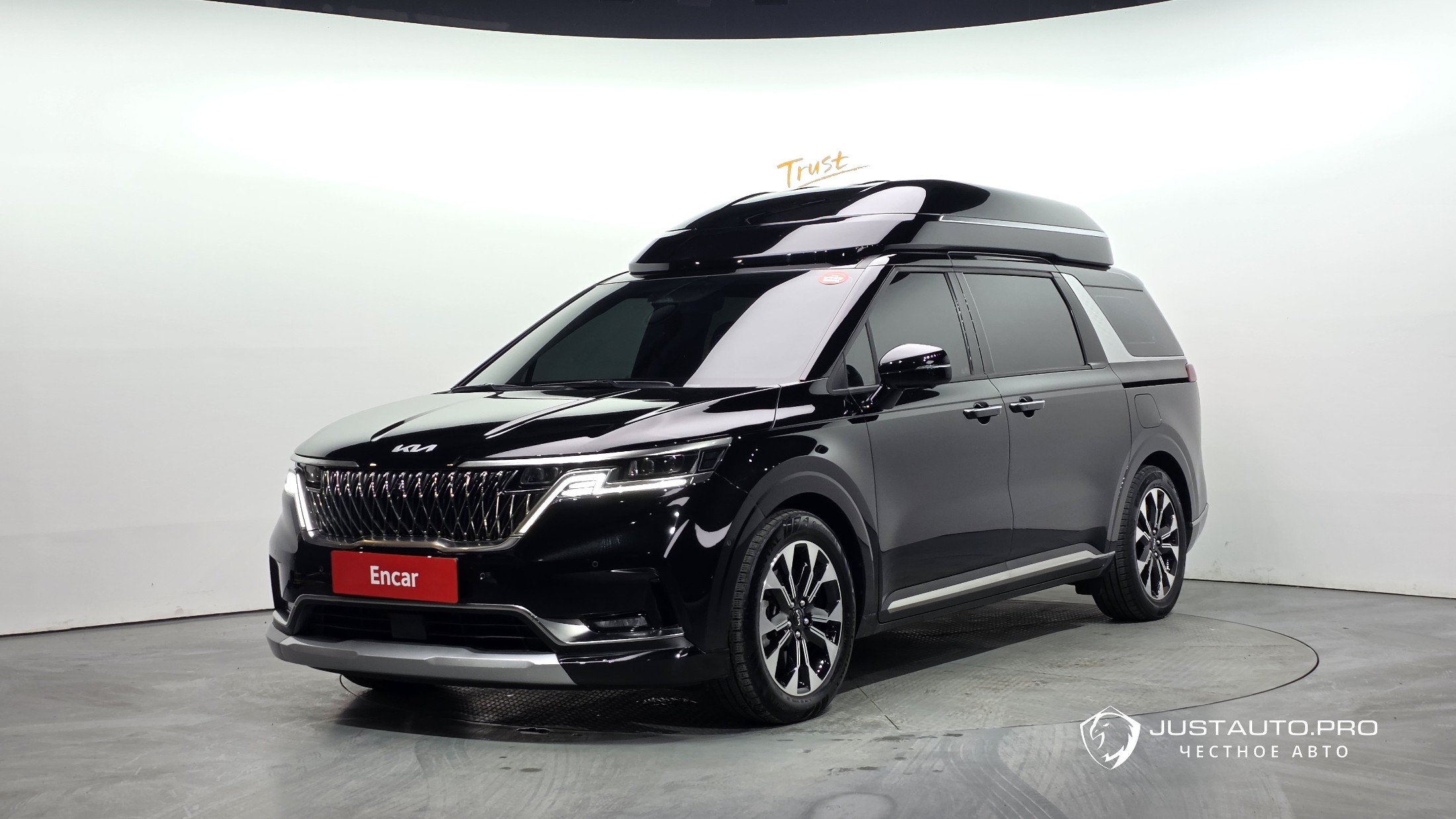 Автомобиль Kia Canival
