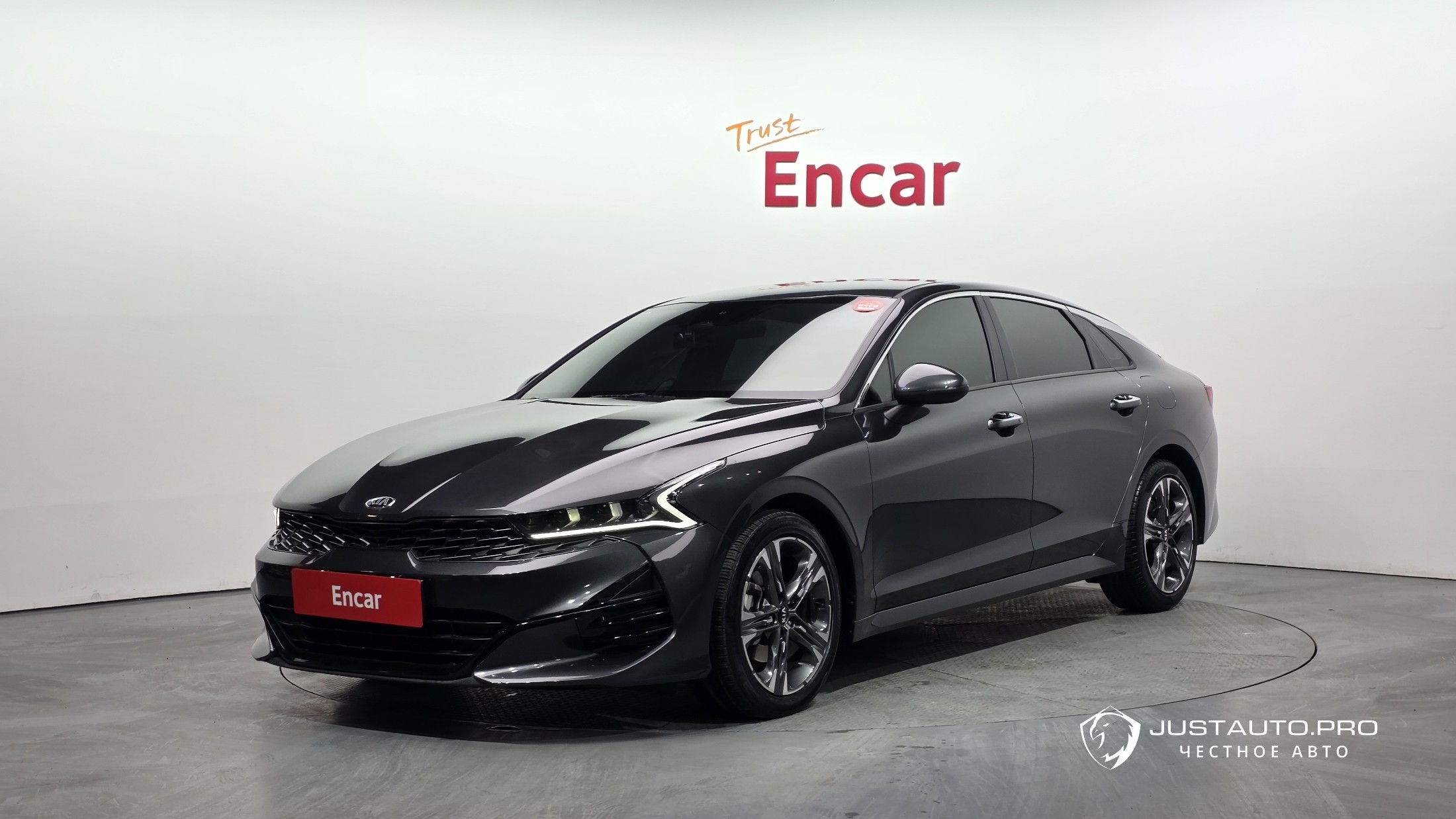 Автомобиль Kia K5