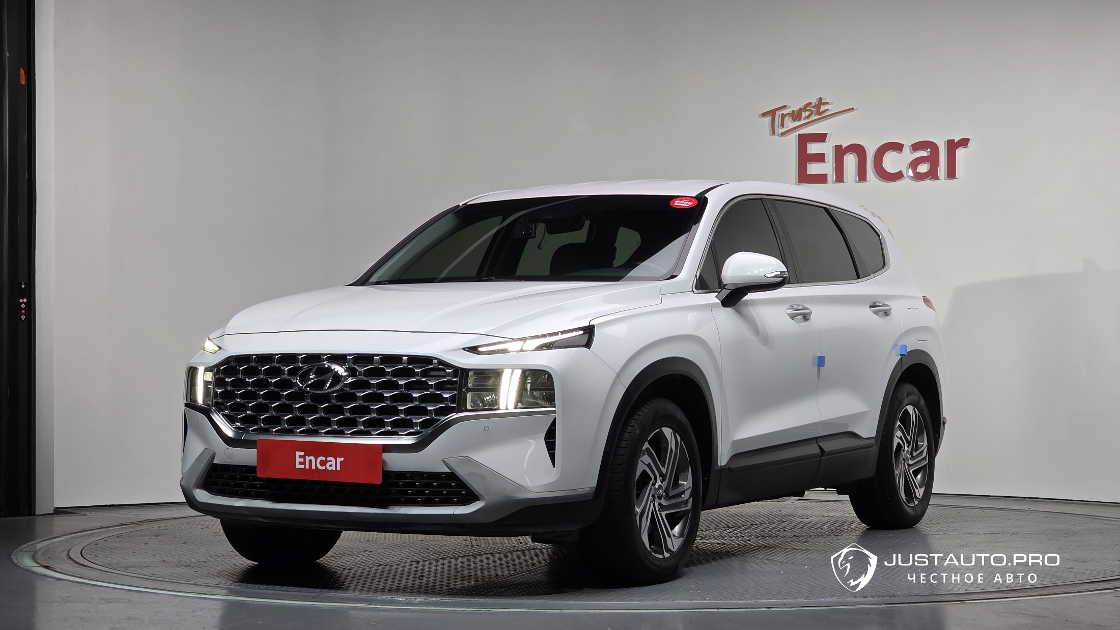 Автомобиль Hyundai Santafe