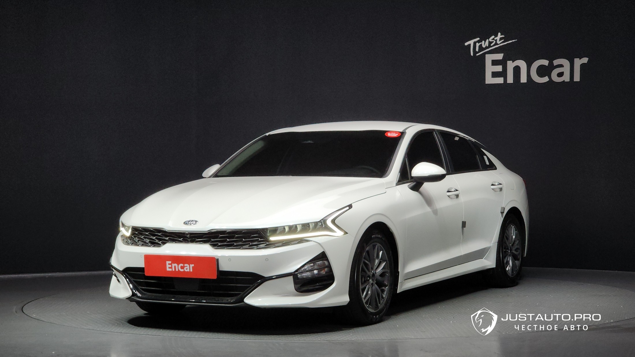 Автомобиль Kia K5