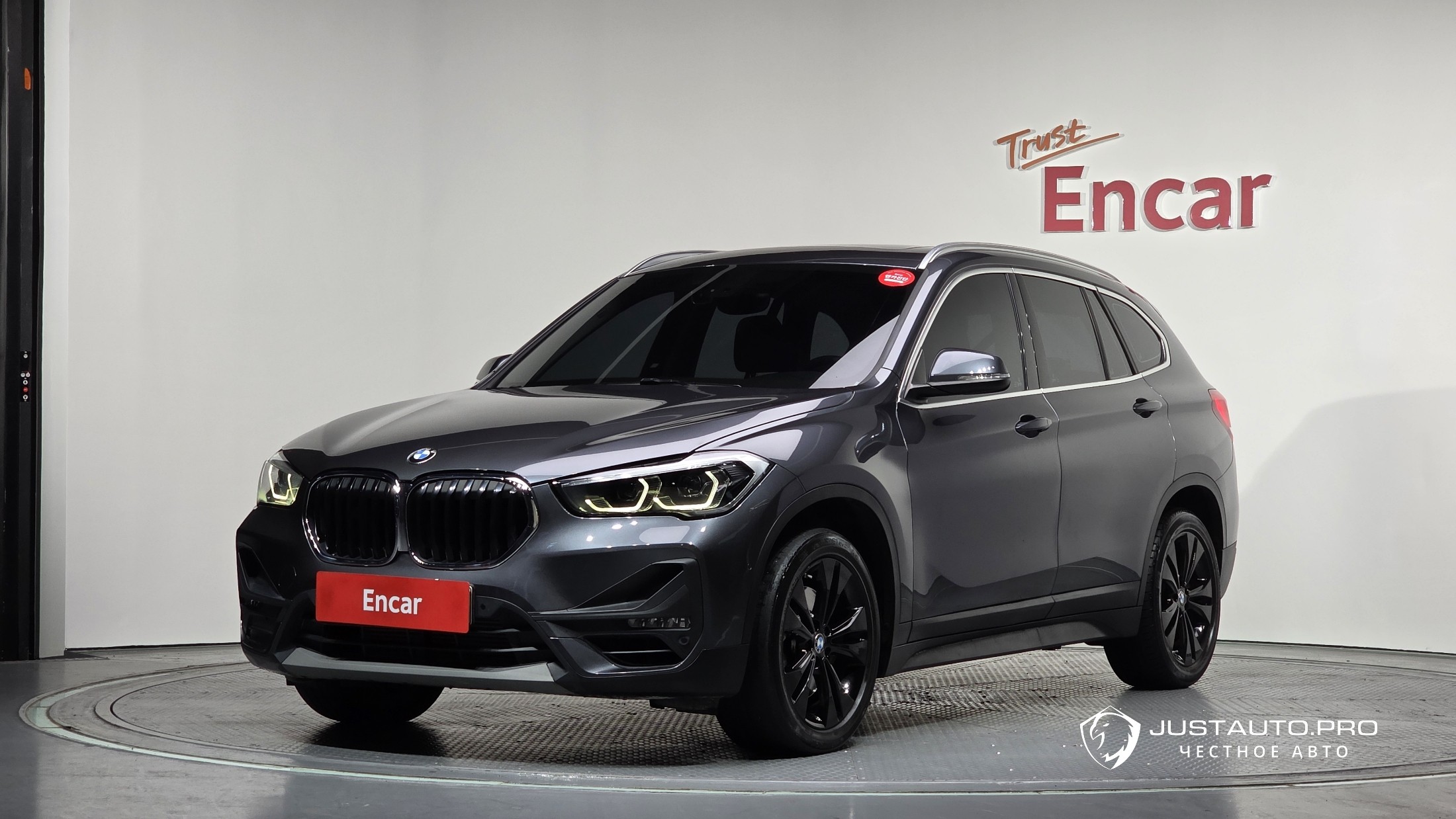 Автомобиль BMW X1